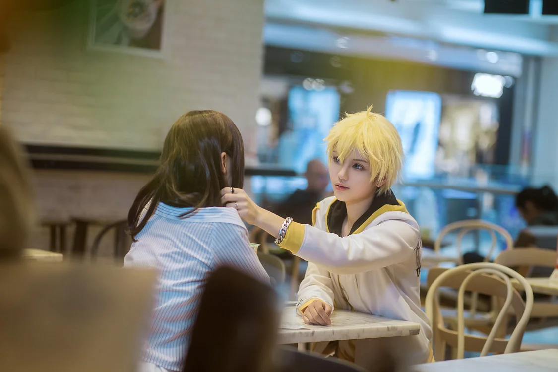 恋与制作人周棋洛COS写真