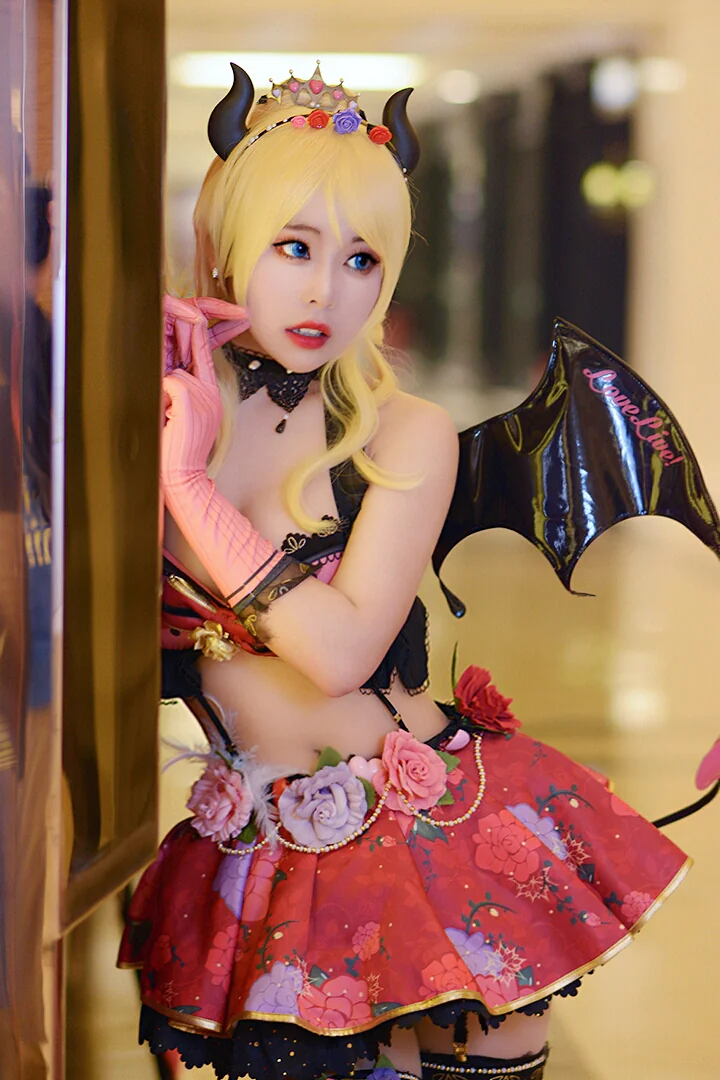 绘里小恶魔觉醒COS写真