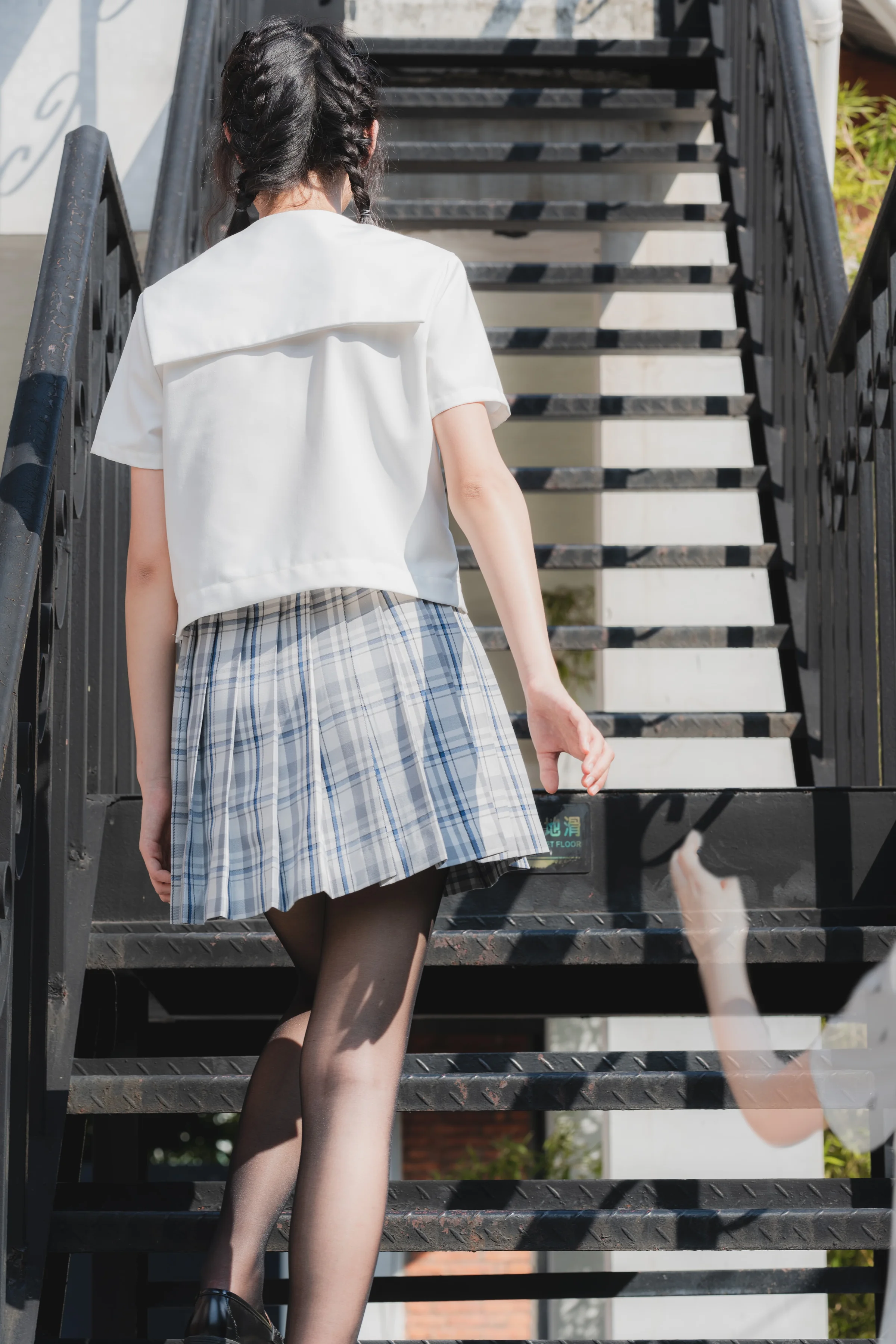 西呱呀呀呀 – 制服的西瓜｜高清图片集