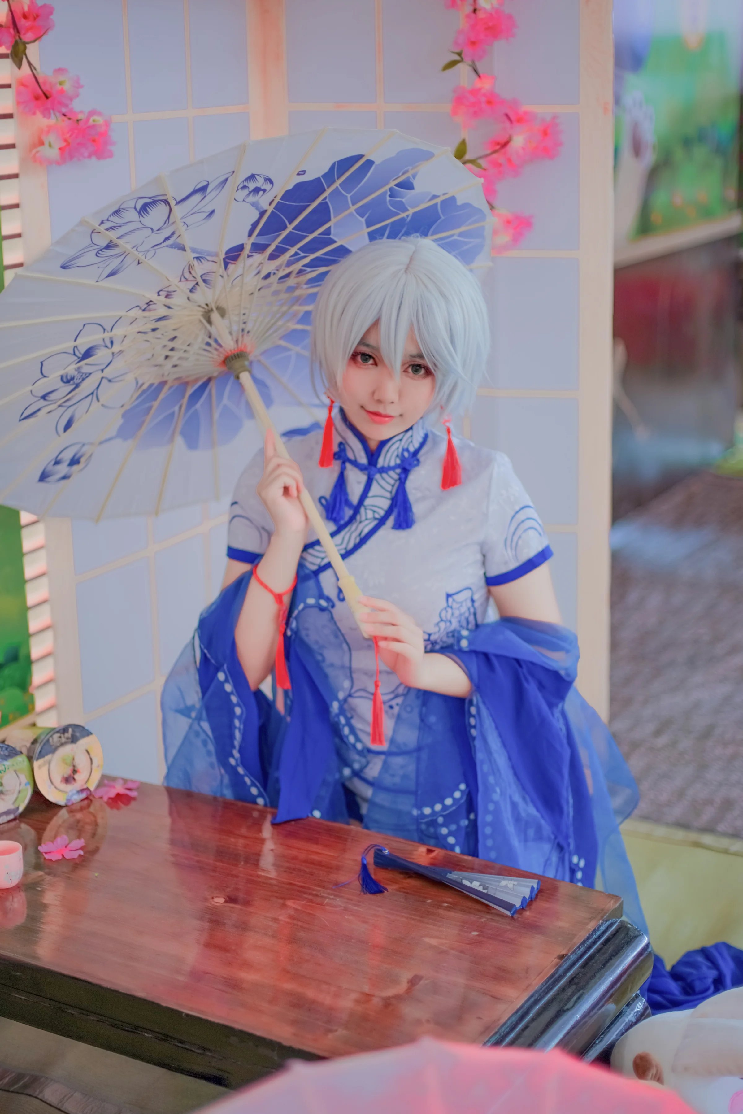 言和青花瓷旗袍COS写真