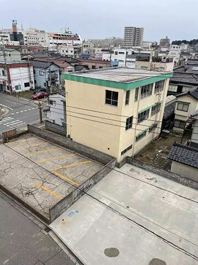 日本房仲網出現《漫畫圖書館》網友們好奇賣掉裡面的漫畫藏書會賺嗎？｜高清图片集