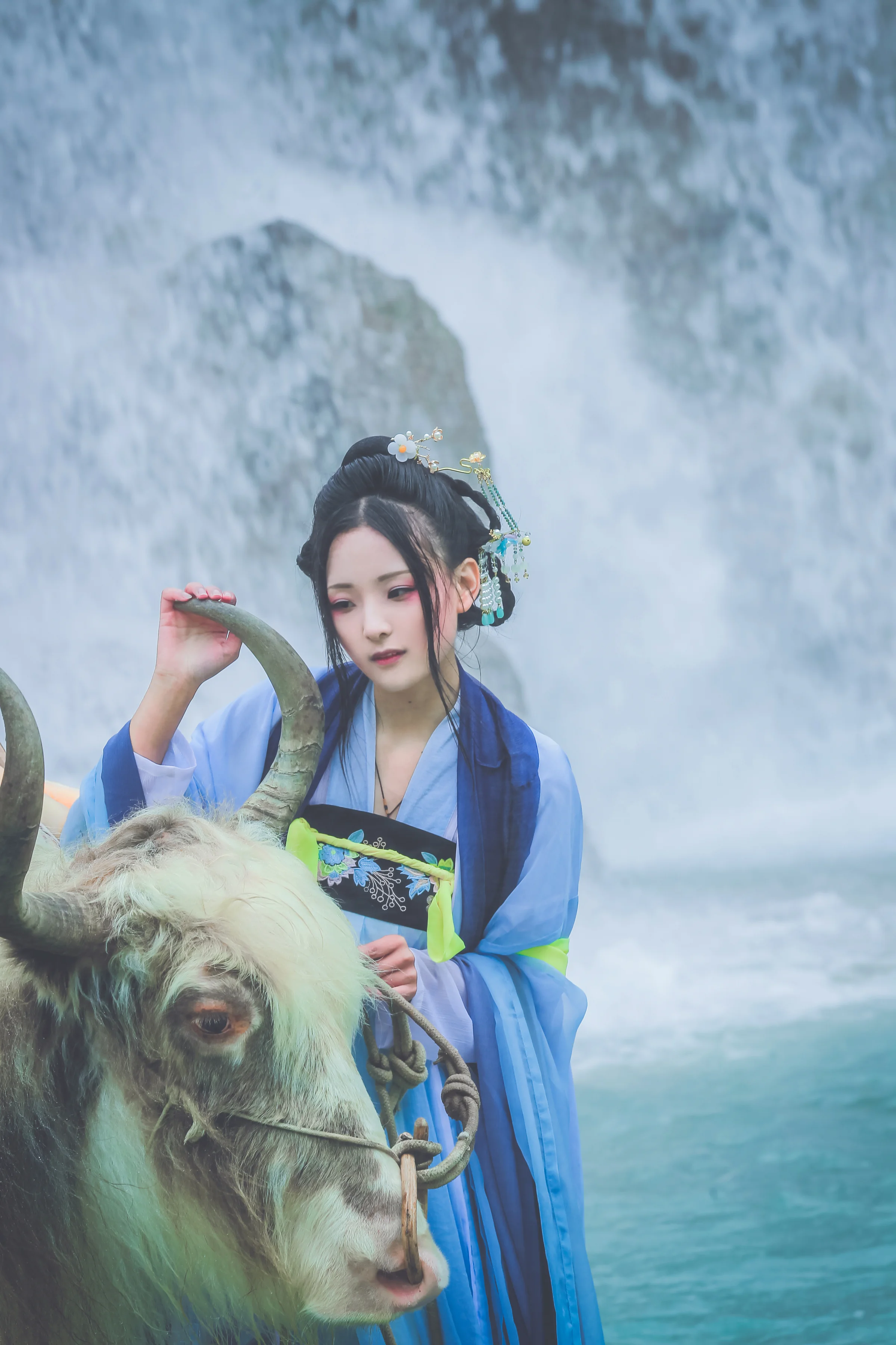 汉服私影 渺渺兮予怀，望美人兮天一方｜高清图片集
