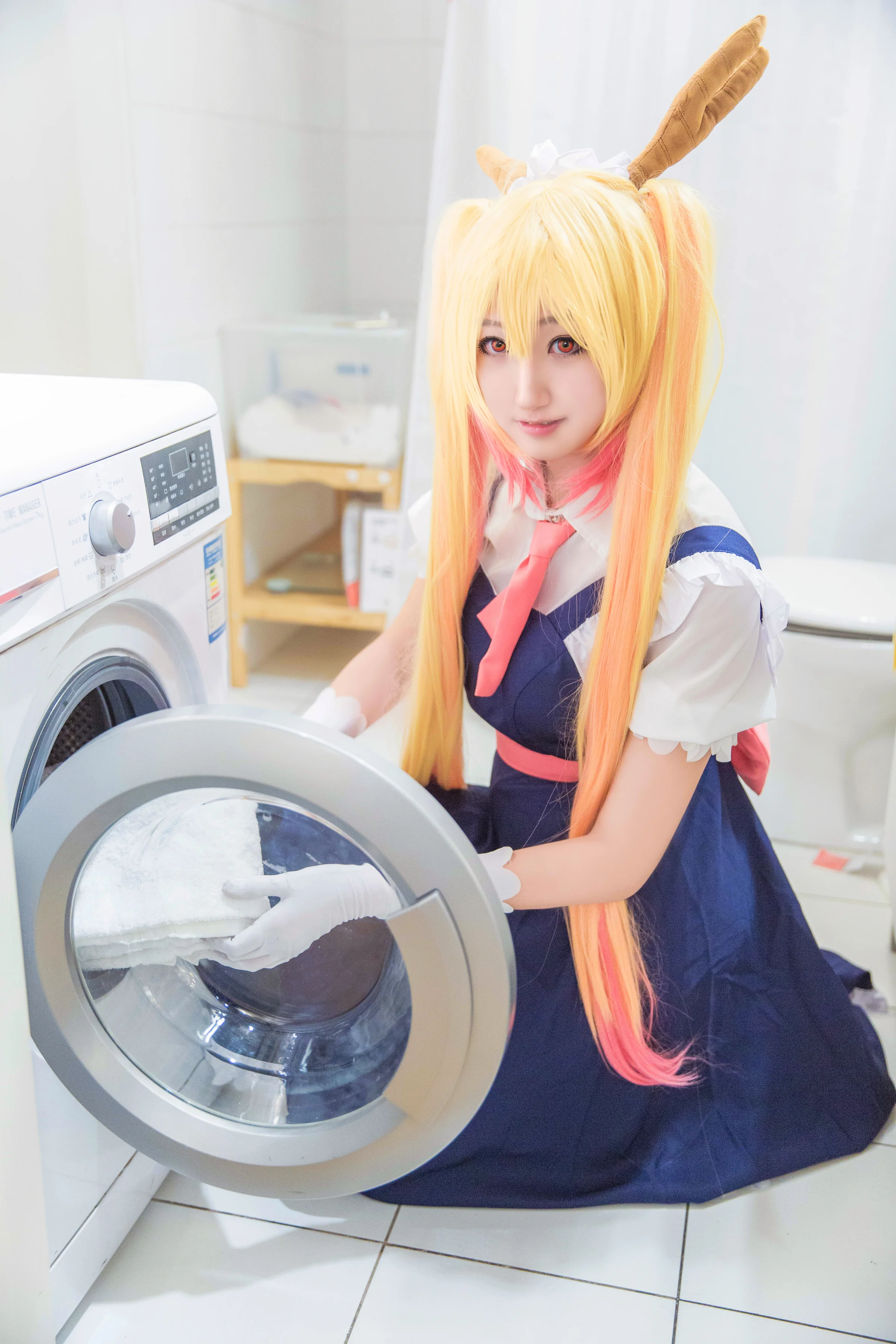 托尔sama COS写真，最喜欢小林啦！