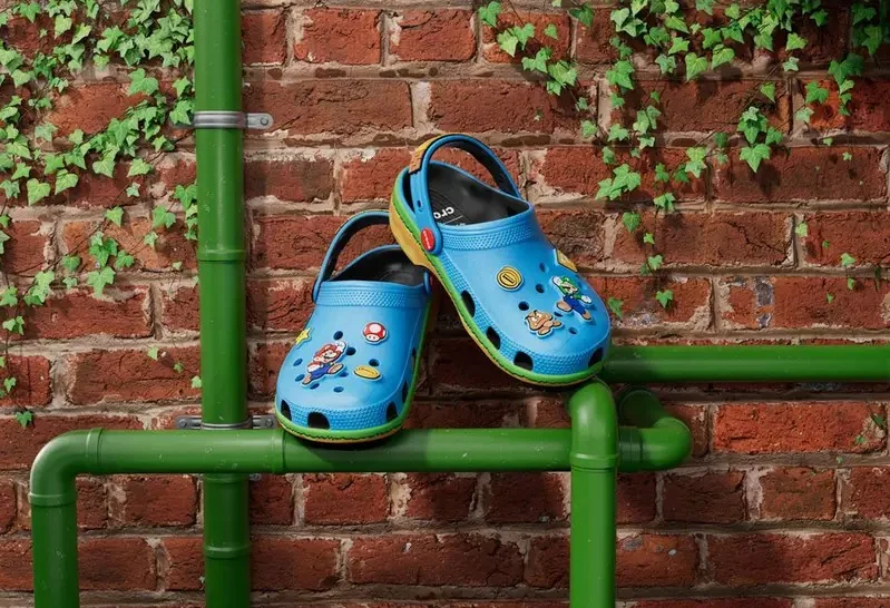 強強聯手《超級瑪利歐xCrocs》推出以「瑪莉歐」、「碧姬公主」、「耀西」、「庫巴」為主題的個性鞋款｜高清图片集