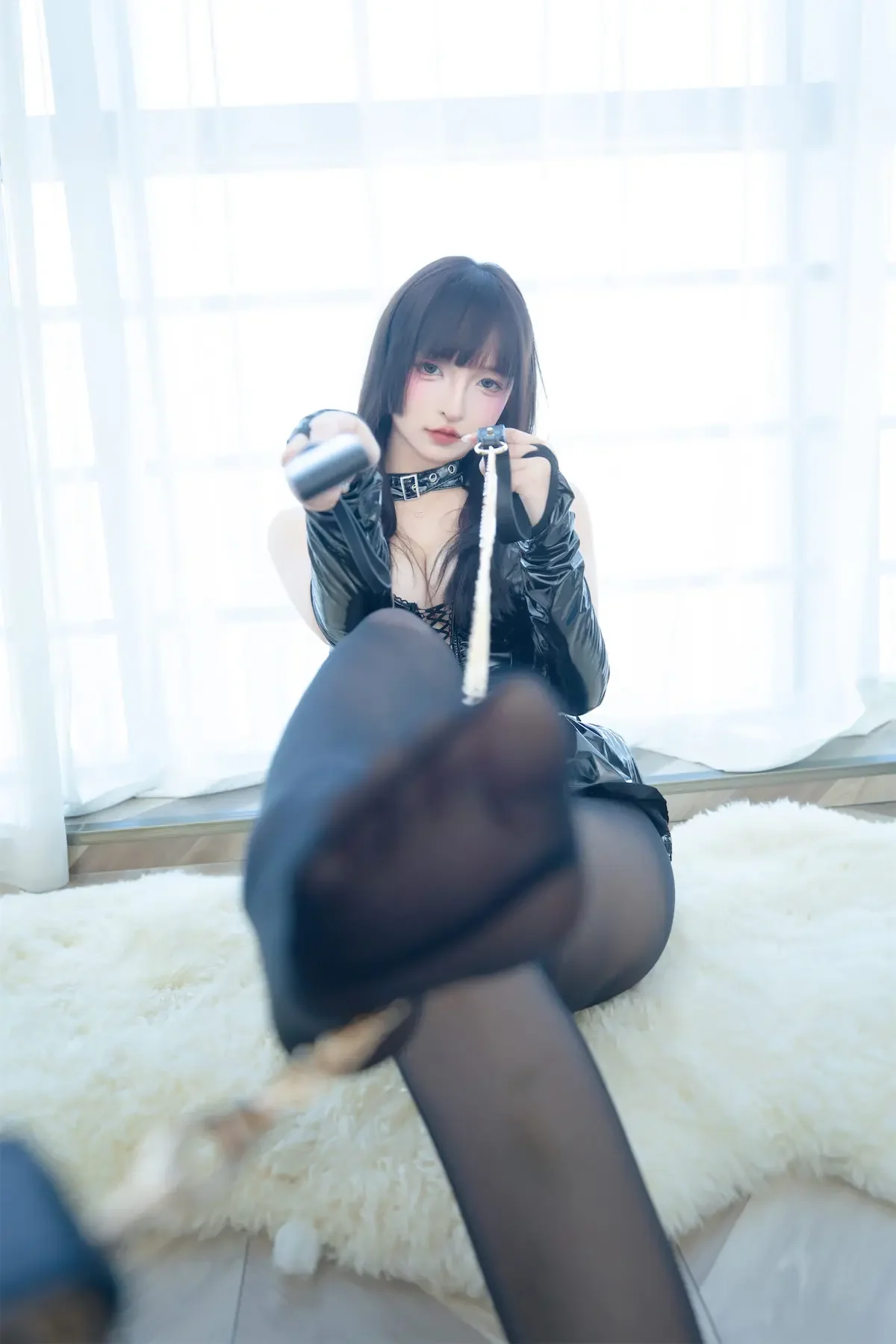 神楽坂真冬 – 美脚调教｜高清图片集