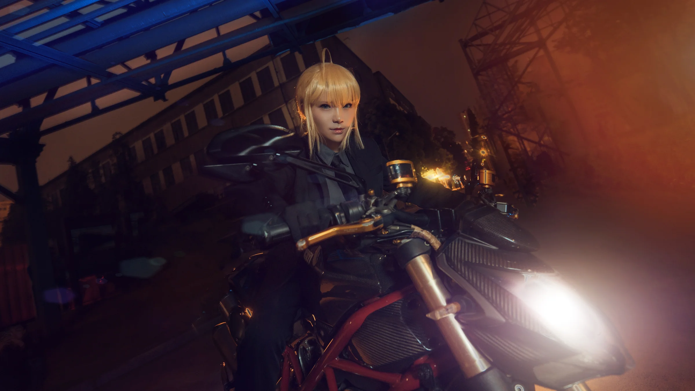 Fate/Zero——黑西装saber COS写真
