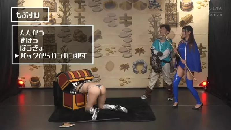 網友分享《女戰士被寶箱怪吃掉啦》趣味圖片，還以為是什麼惡搞的COS写真，結果真相是一支正義的片片？！