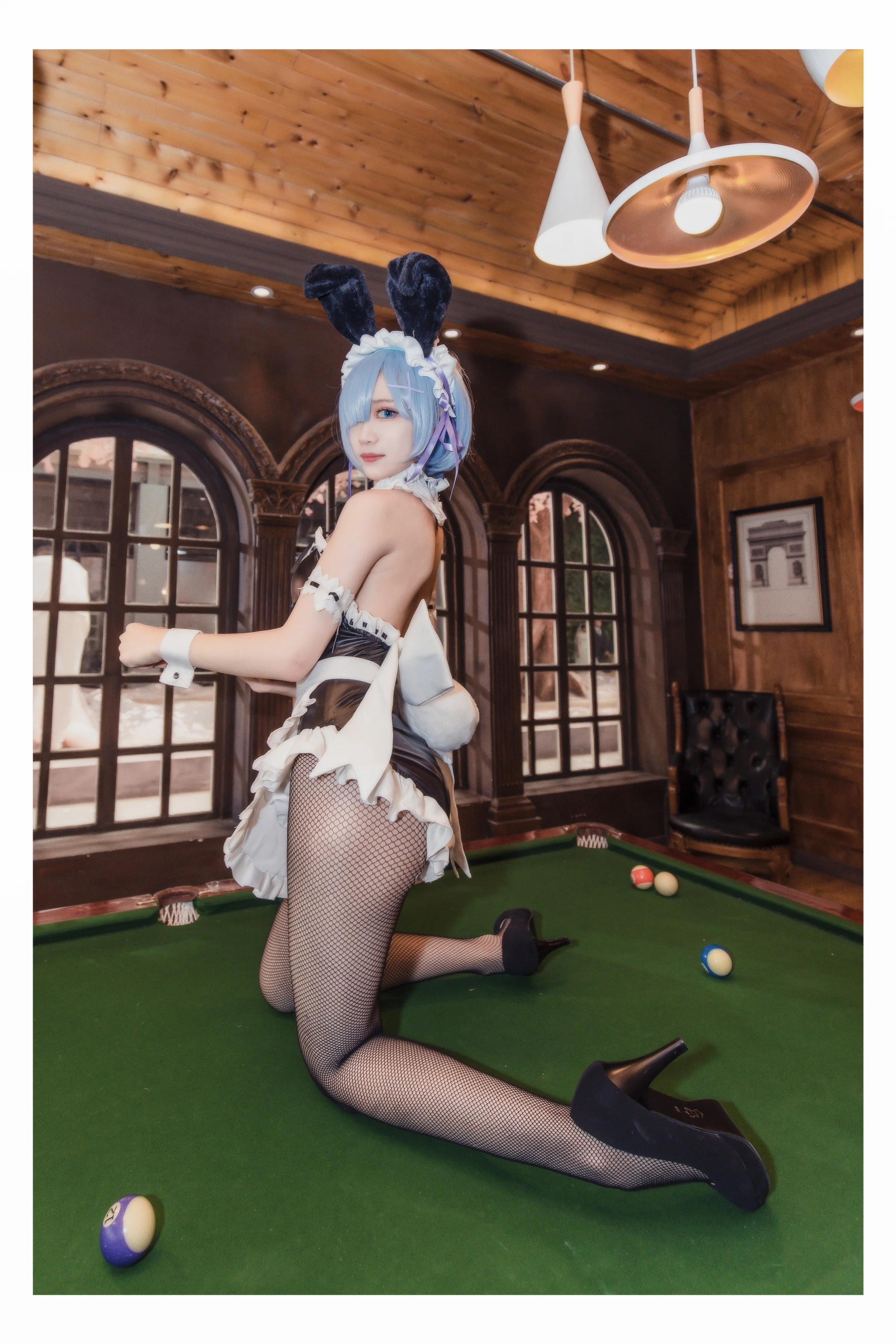 蕾姆兔女郎在线翻牌 COS写真