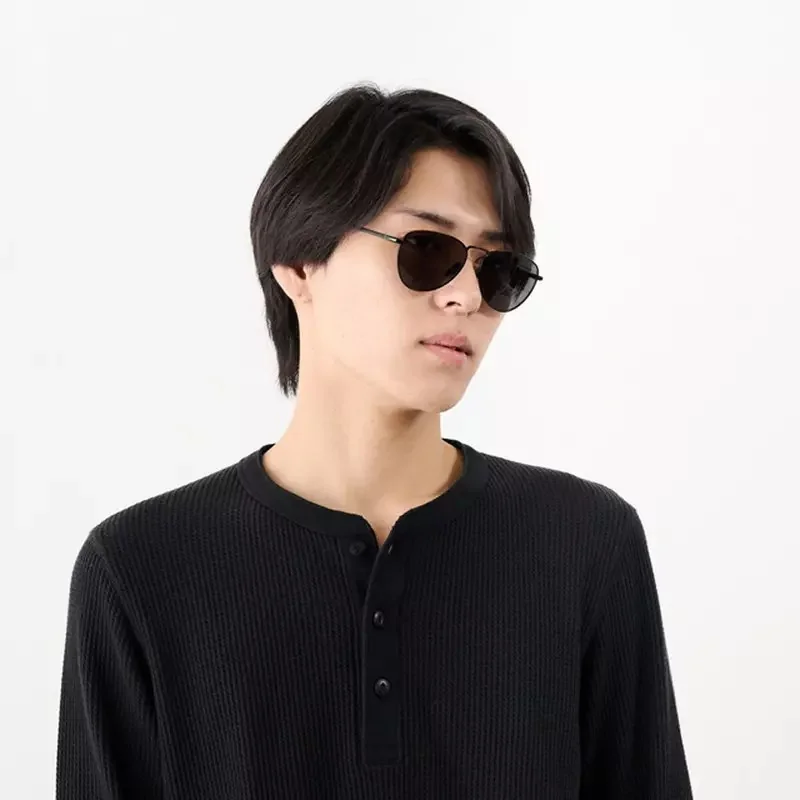 《機動戰士鋼彈》夏亞配戴的墨鏡宣布商品化 搞笑的是把基連的倒影也給加了上去XD｜高清图片集