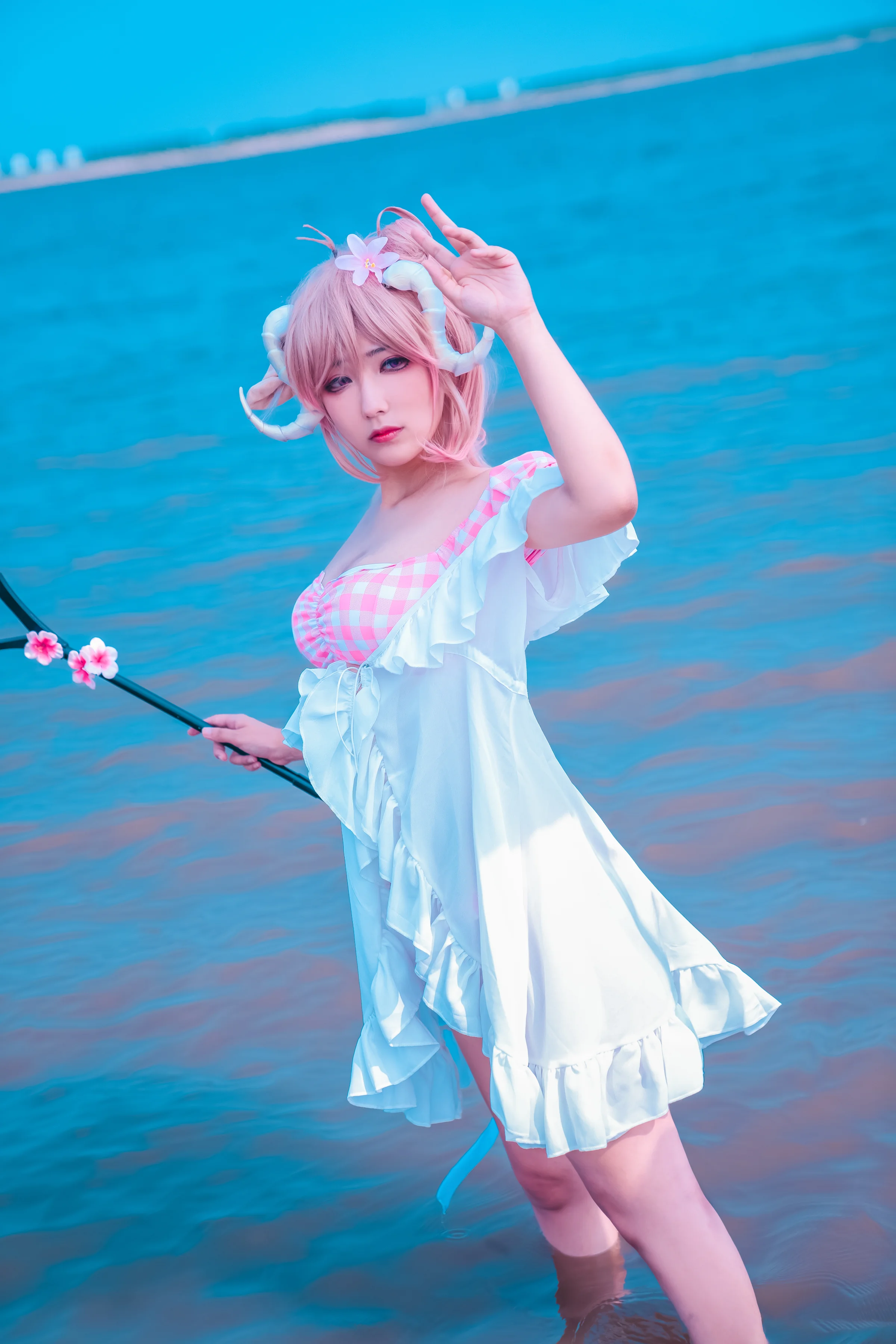 《明日方舟》艾雅法拉COS写真