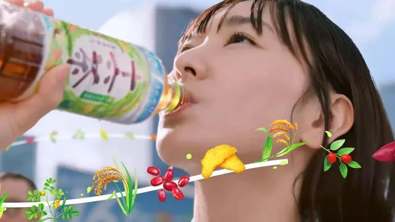 朝日飲料請來《新垣結衣》拍攝最新十六茶廣告，網友看完表示:看起來不像37歲，彷彿時間停留在18歲時一樣｜高清图片集