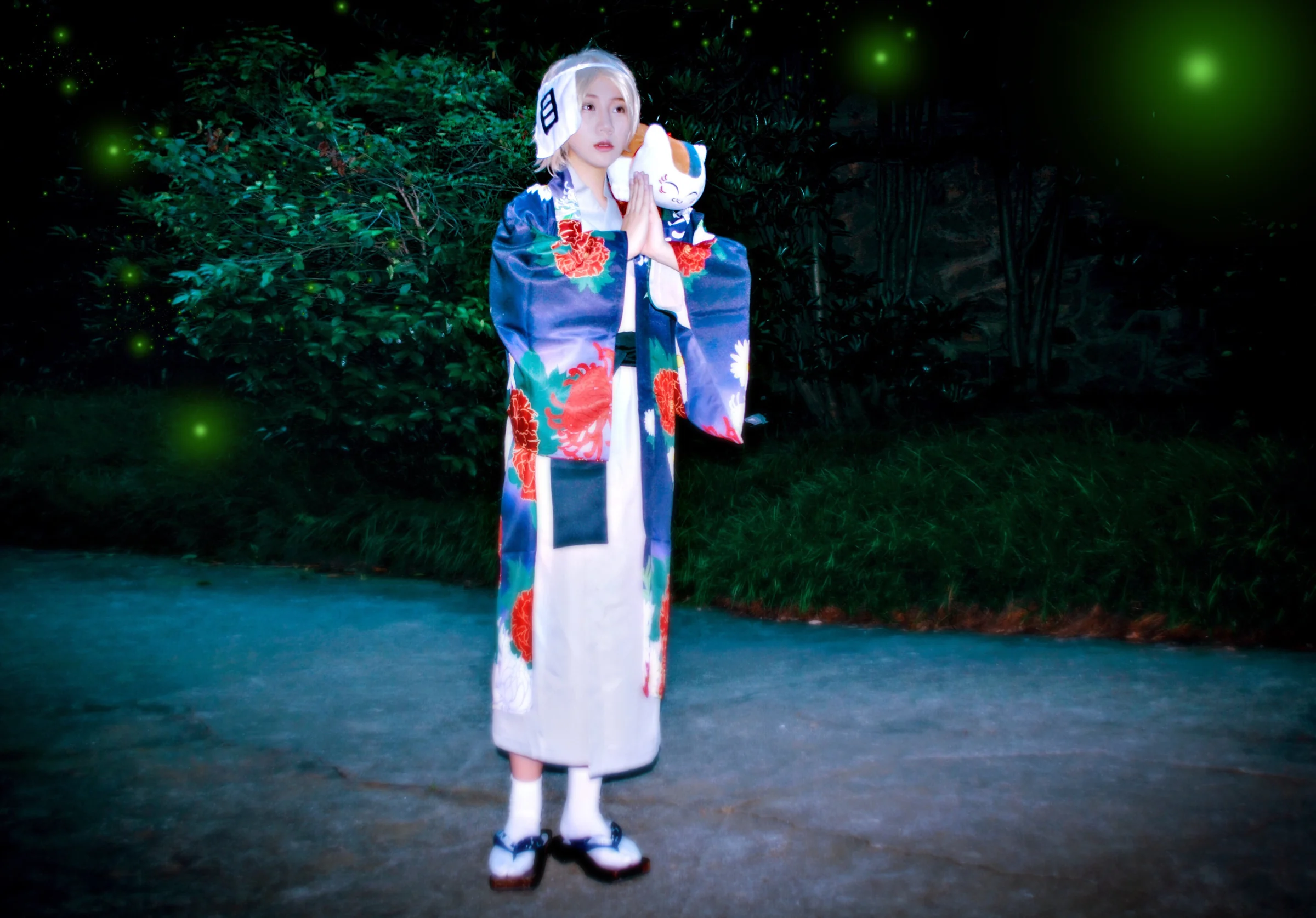 夏目贵志COS写真 现我想保护的人们也在保护我，所以我在累积着不习惯的羁绊不断前行。