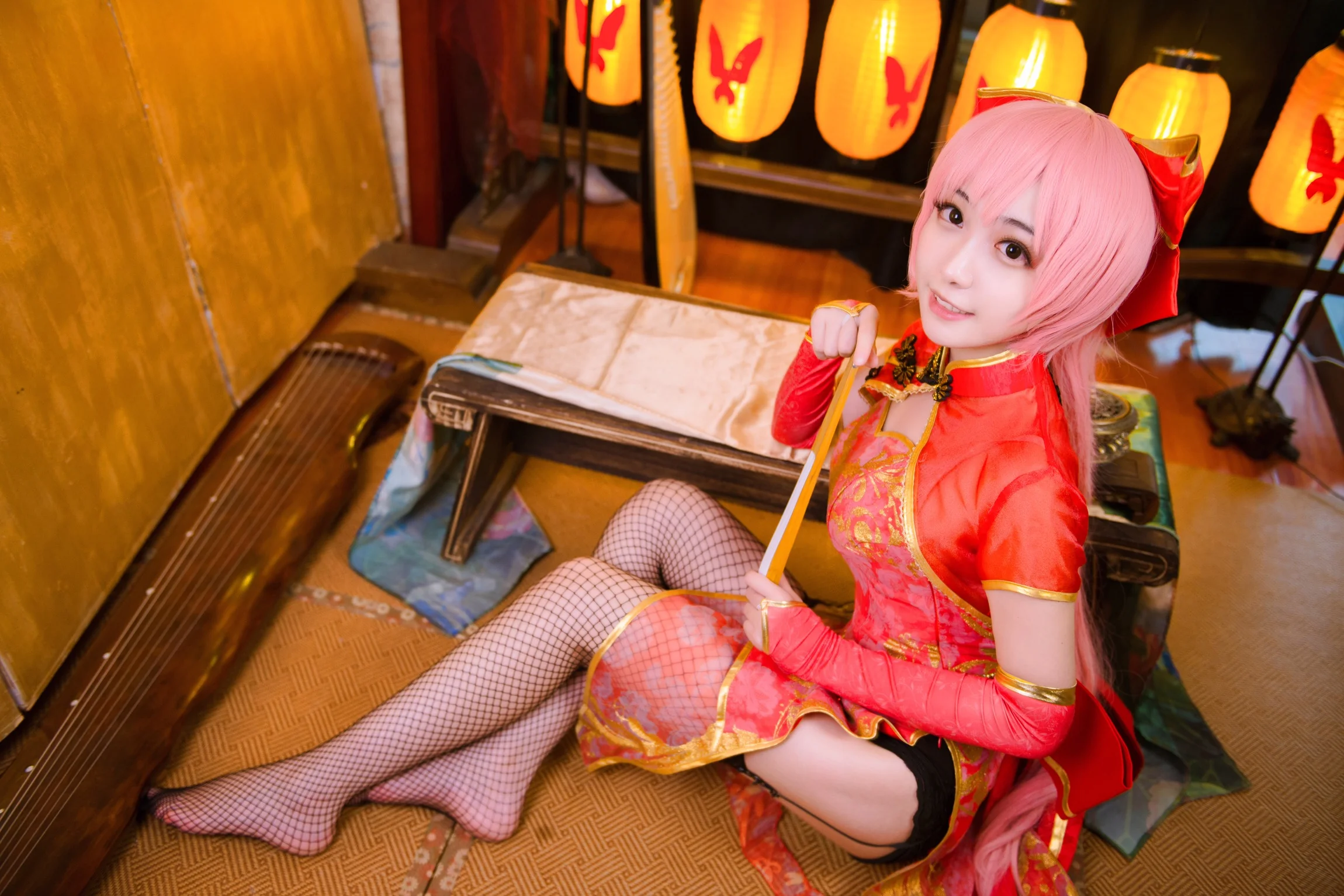 Luka金丝雀COS写真
