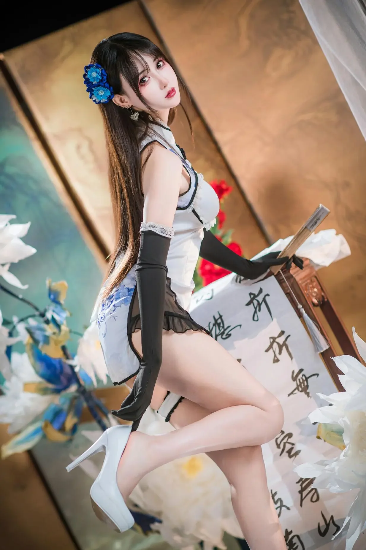 羽生三未 – 瓶儿·青花瓷旗袍｜高清图片集