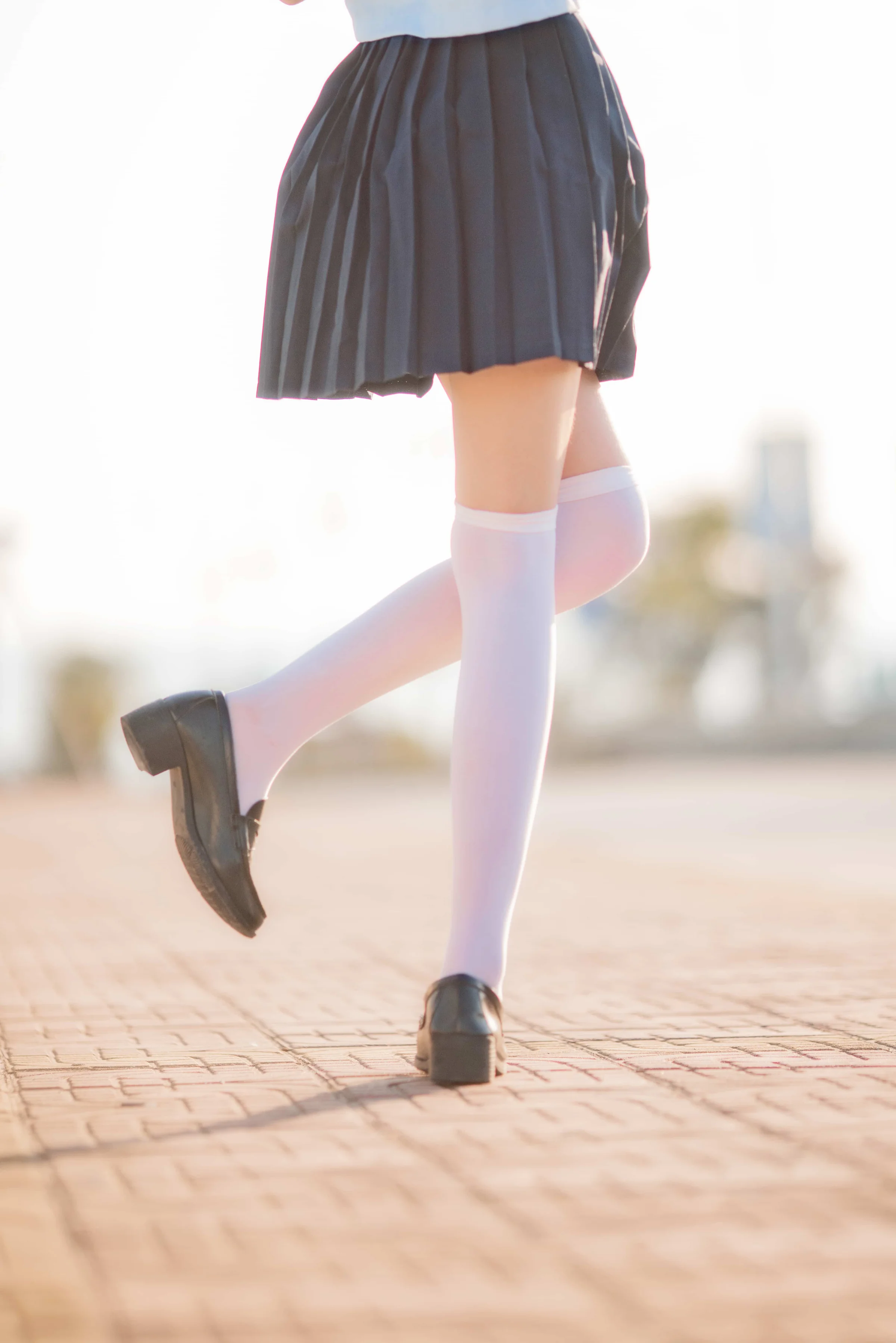 桜桃喵 – 蔚蓝 [33P]｜高清图片集