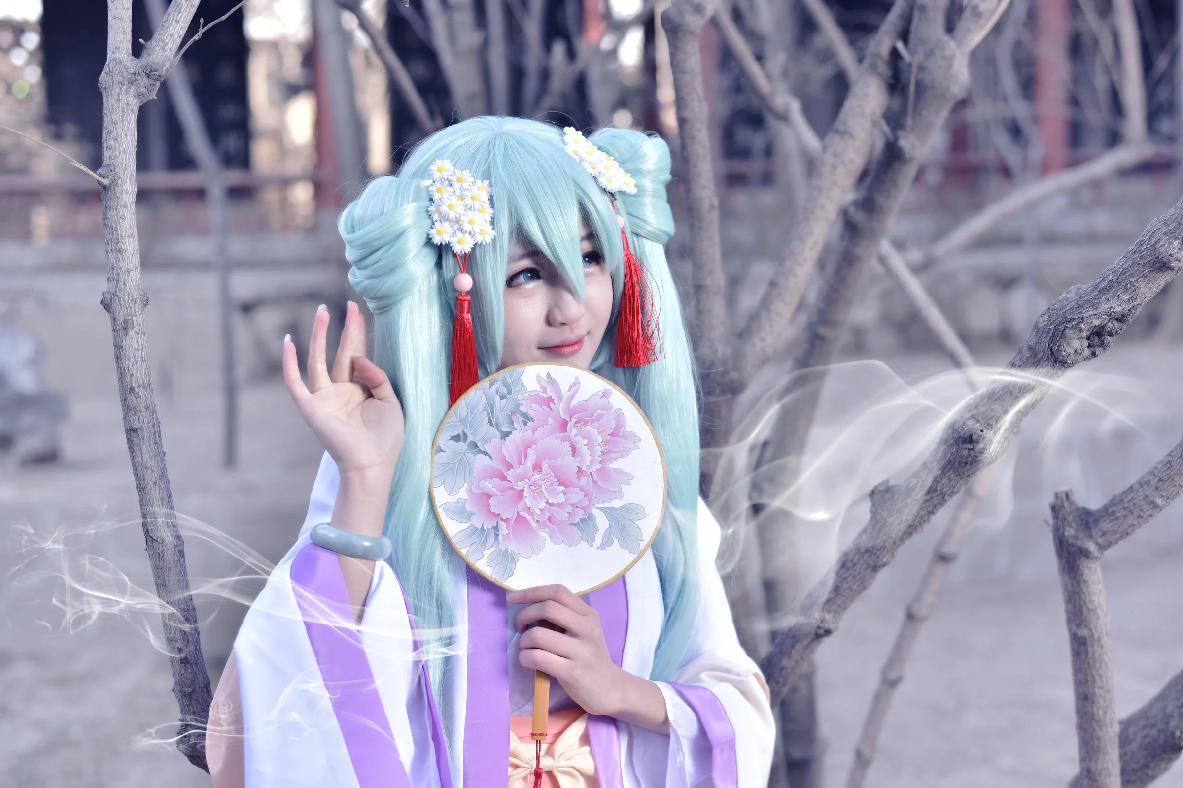 miku COS写真红酥手，绢花头，独醉一人空瘦