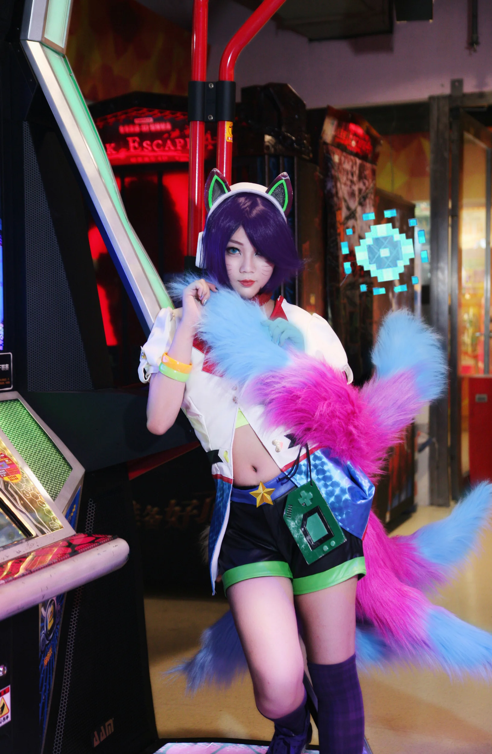 英雄联盟电玩女神阿狸COS写真