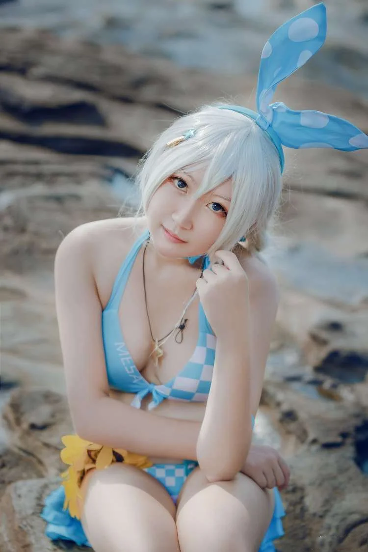 《崩坏3》琪亚娜COS写真