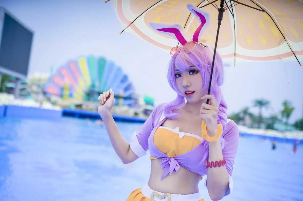 公孙离蜜橘之夏泳装COS写真
