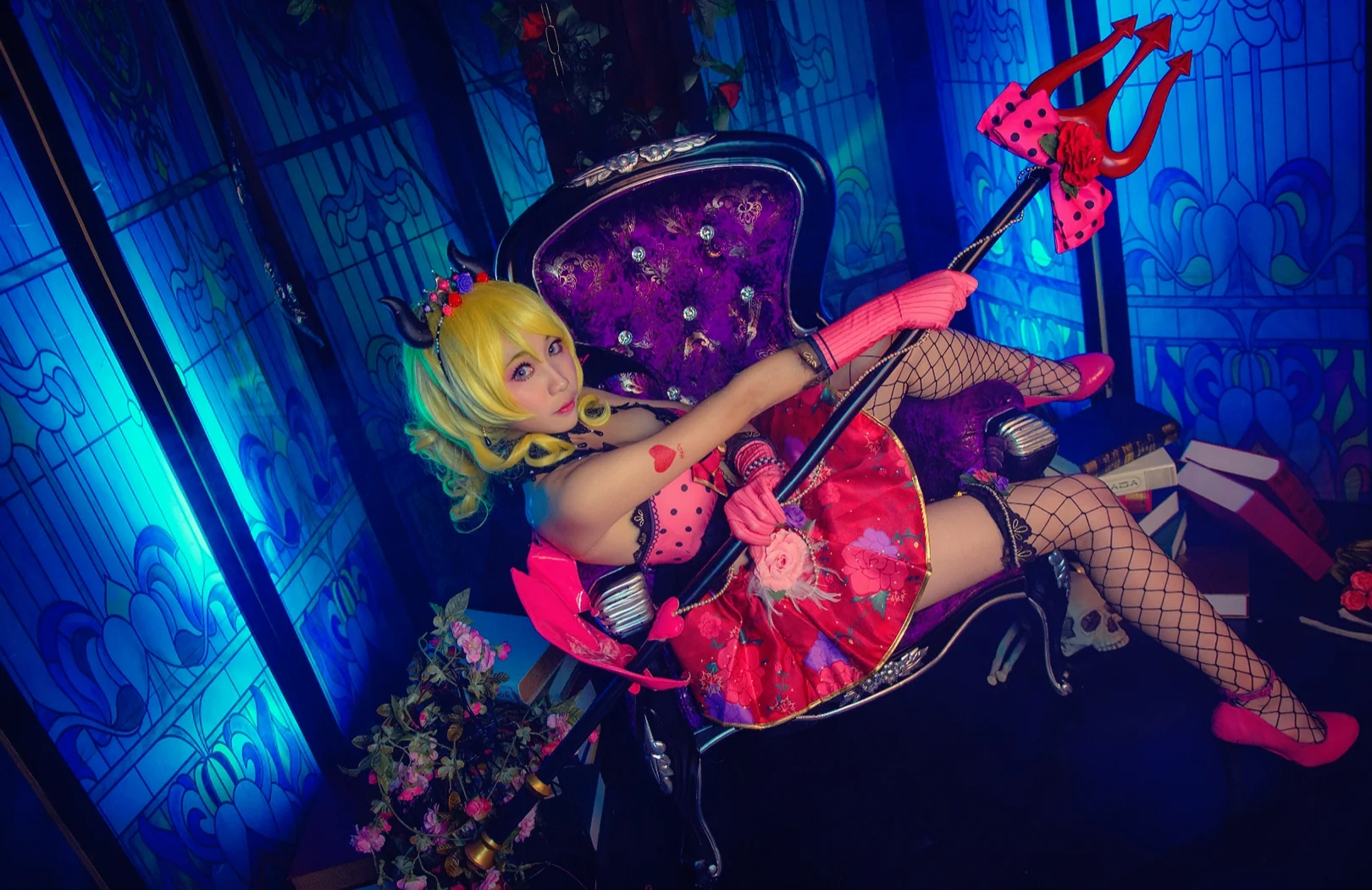 绘里小恶魔觉醒COS写真