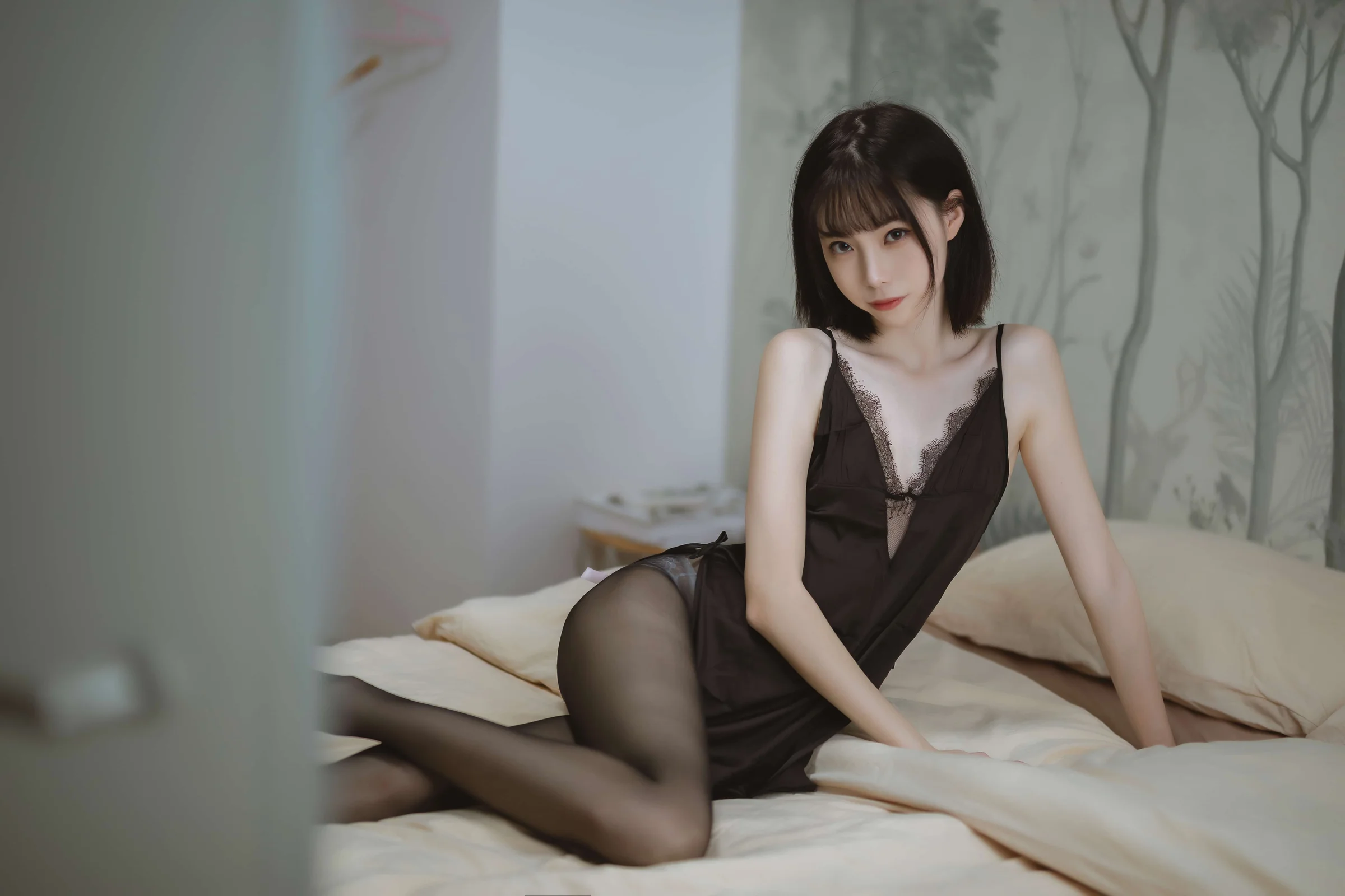许岚LAN – 黑色蕾丝睡衣 [40P]｜高清图片集