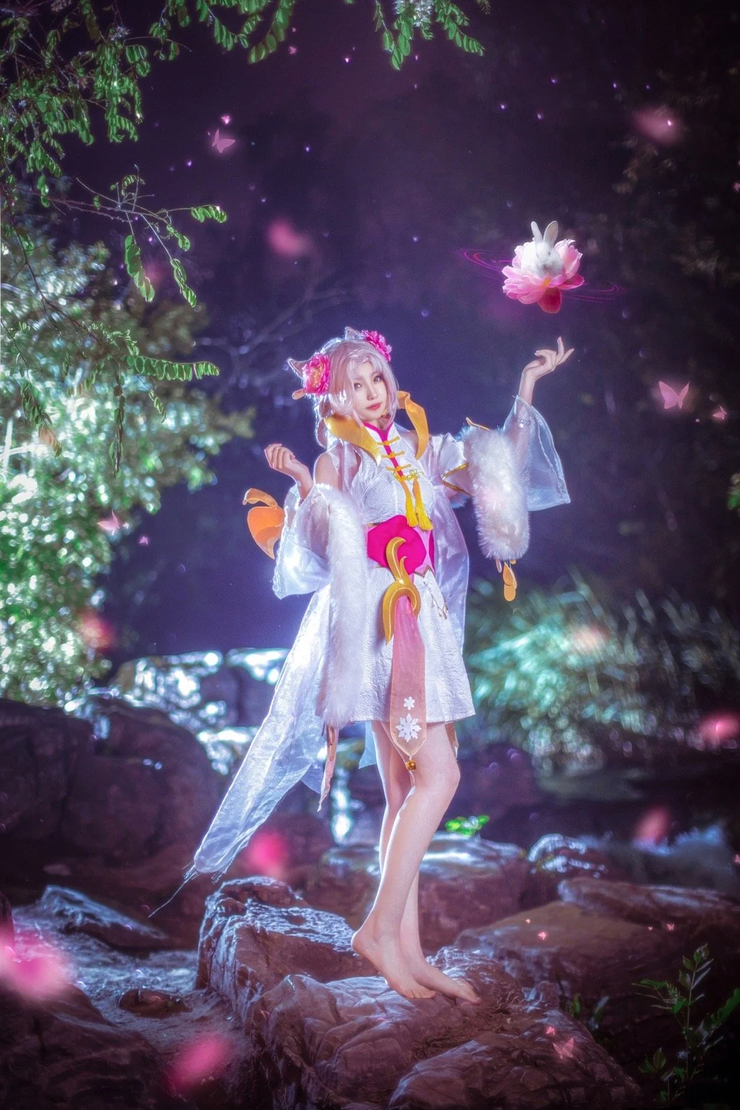 《王者荣耀》嫦娥拒霜思COS写真