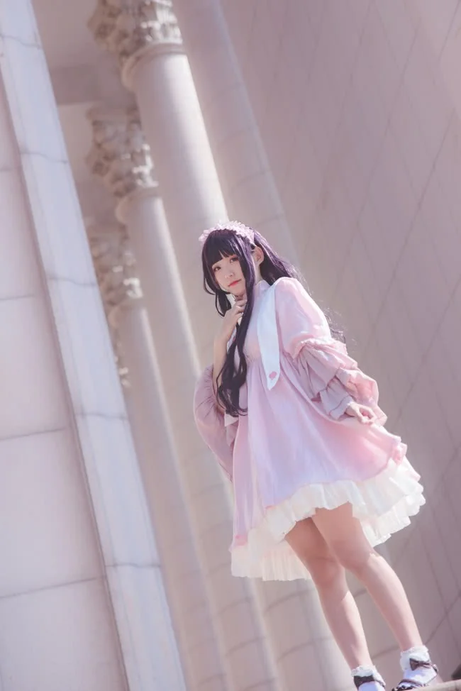 魔卡少女樱COS写真，粉白洋装真好看