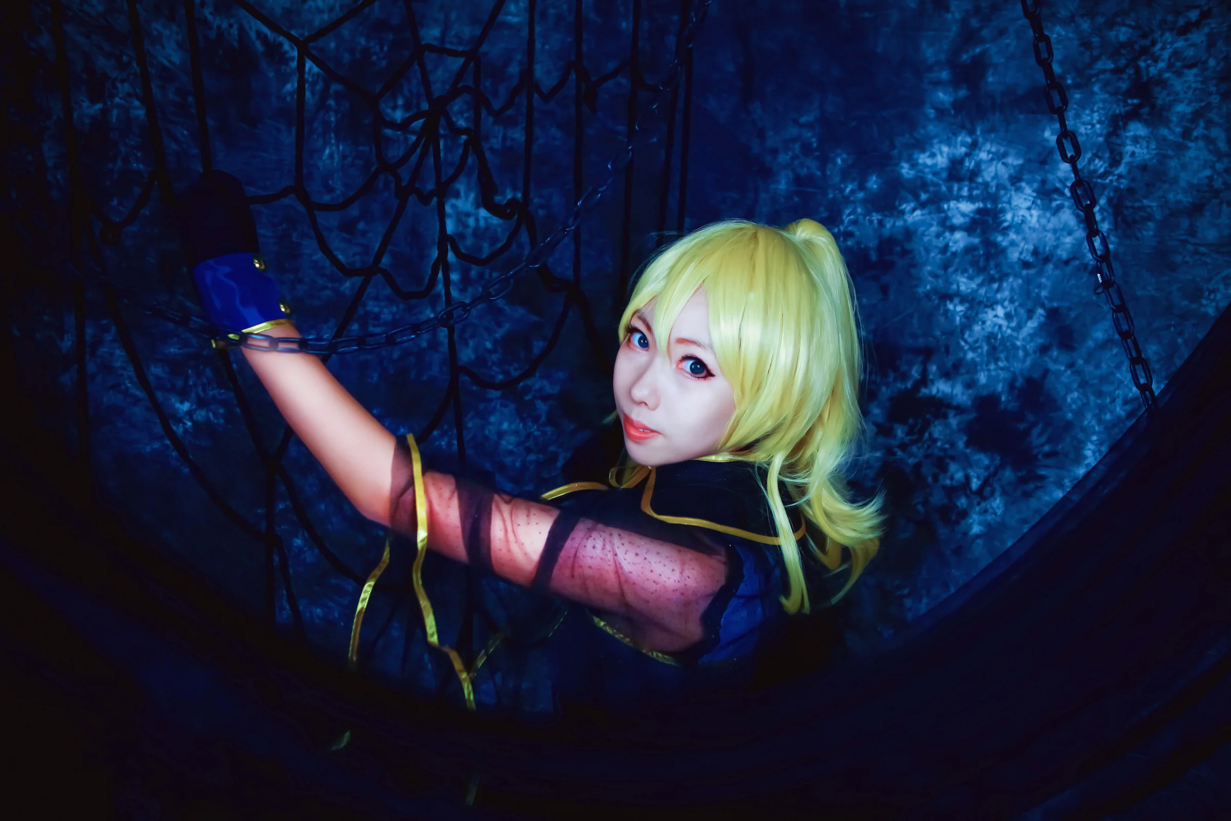 love live怪盗绘里职业觉醒COS写真