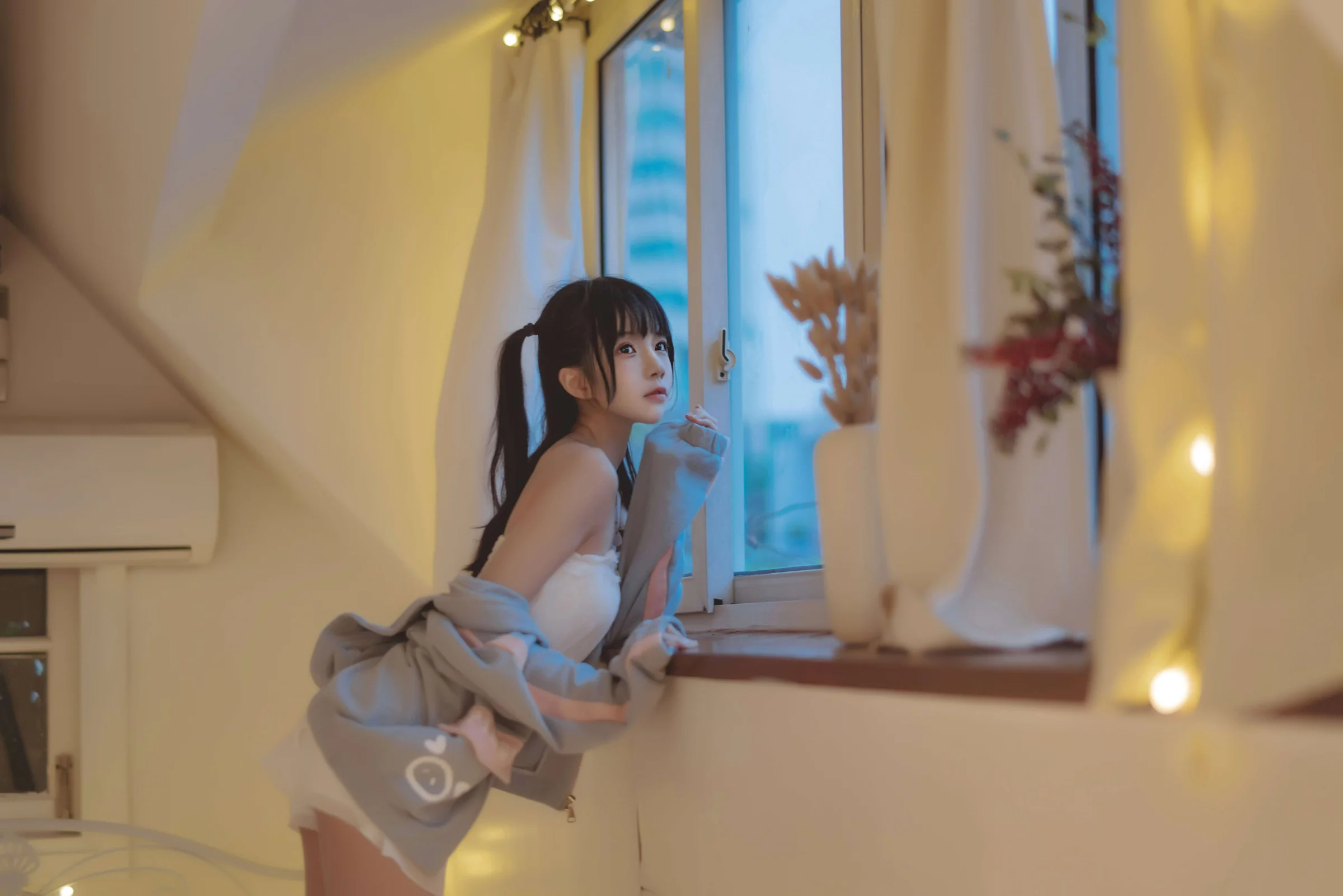 桜桃喵 – 碎星 [19P]｜高清图片集