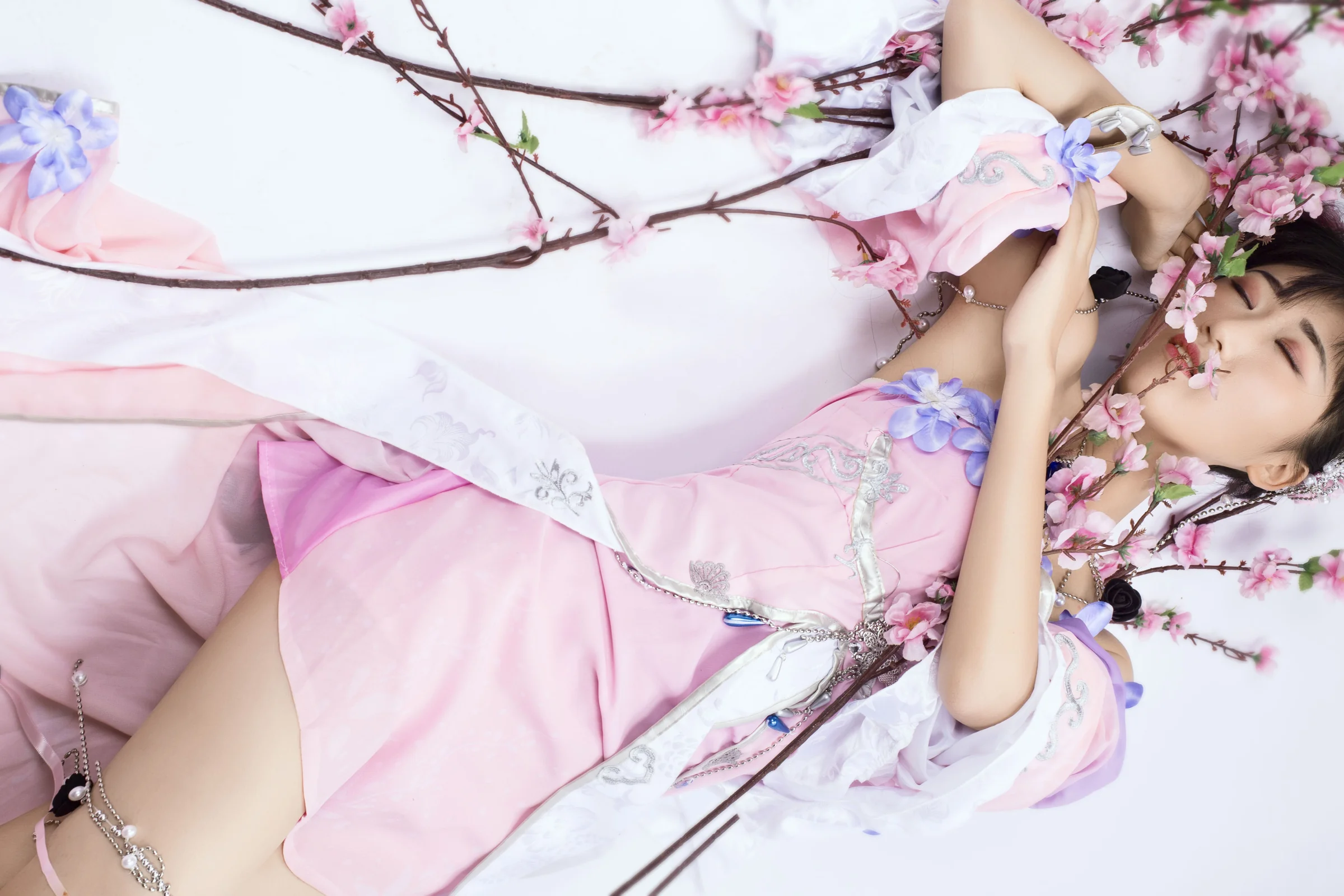 碎梦繁花天香成女COS写真