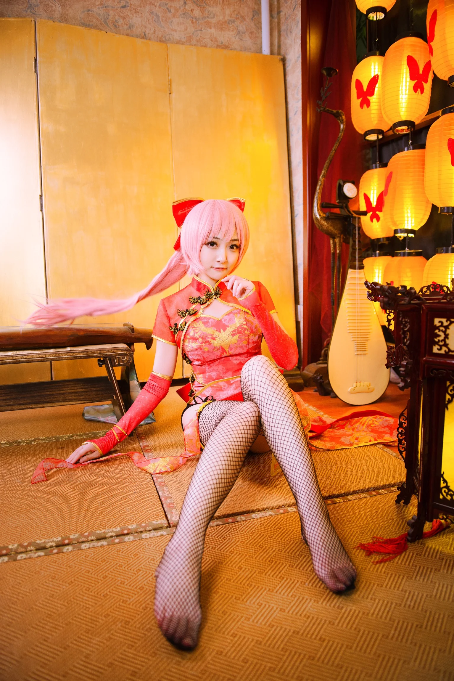 Luka金丝雀COS写真