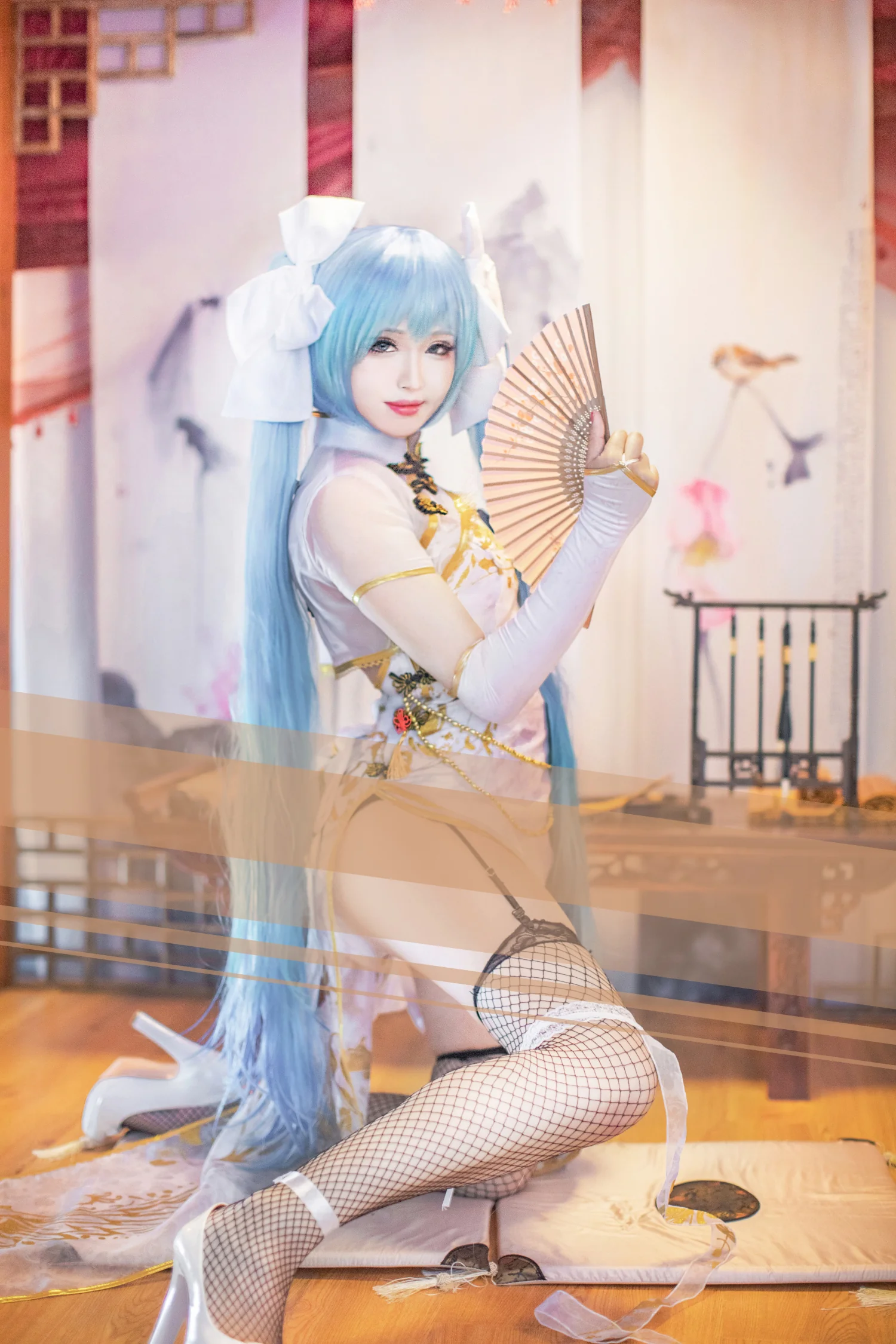 初音未来金丝雀旗袍COS写真