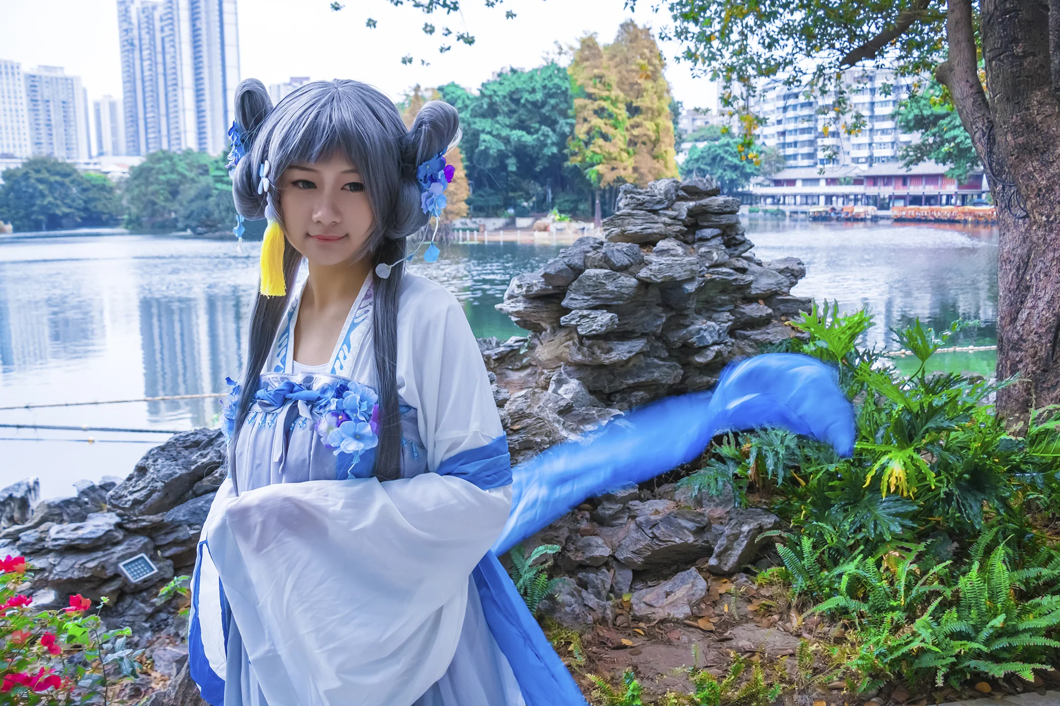 VOCALOID洛天依 花辰月夕COS写真