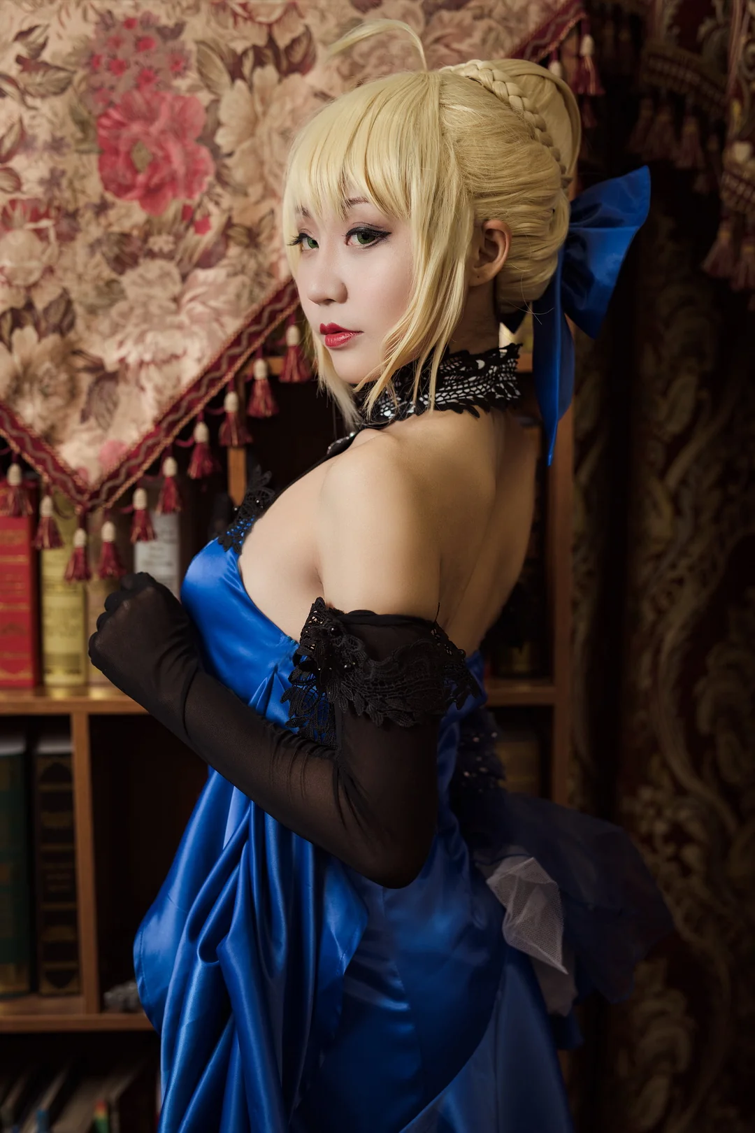 fate/grand order阿尔托利亚小礼服COS写真