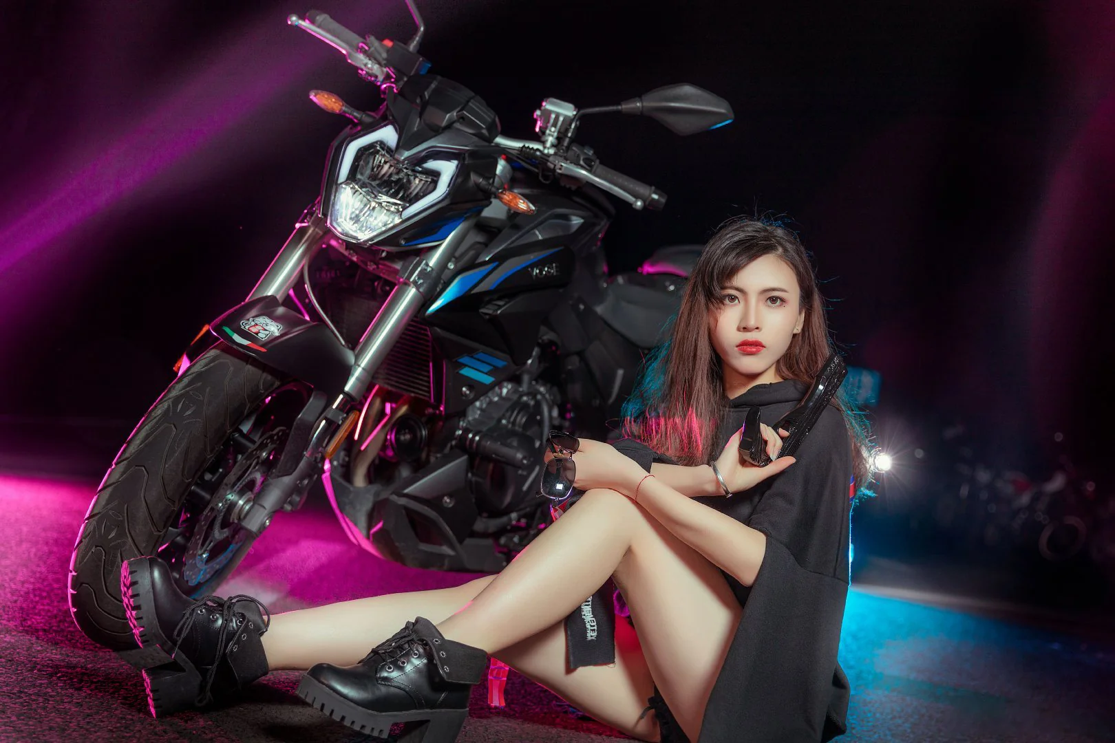 蝉女廖兮 机车少女COS写真