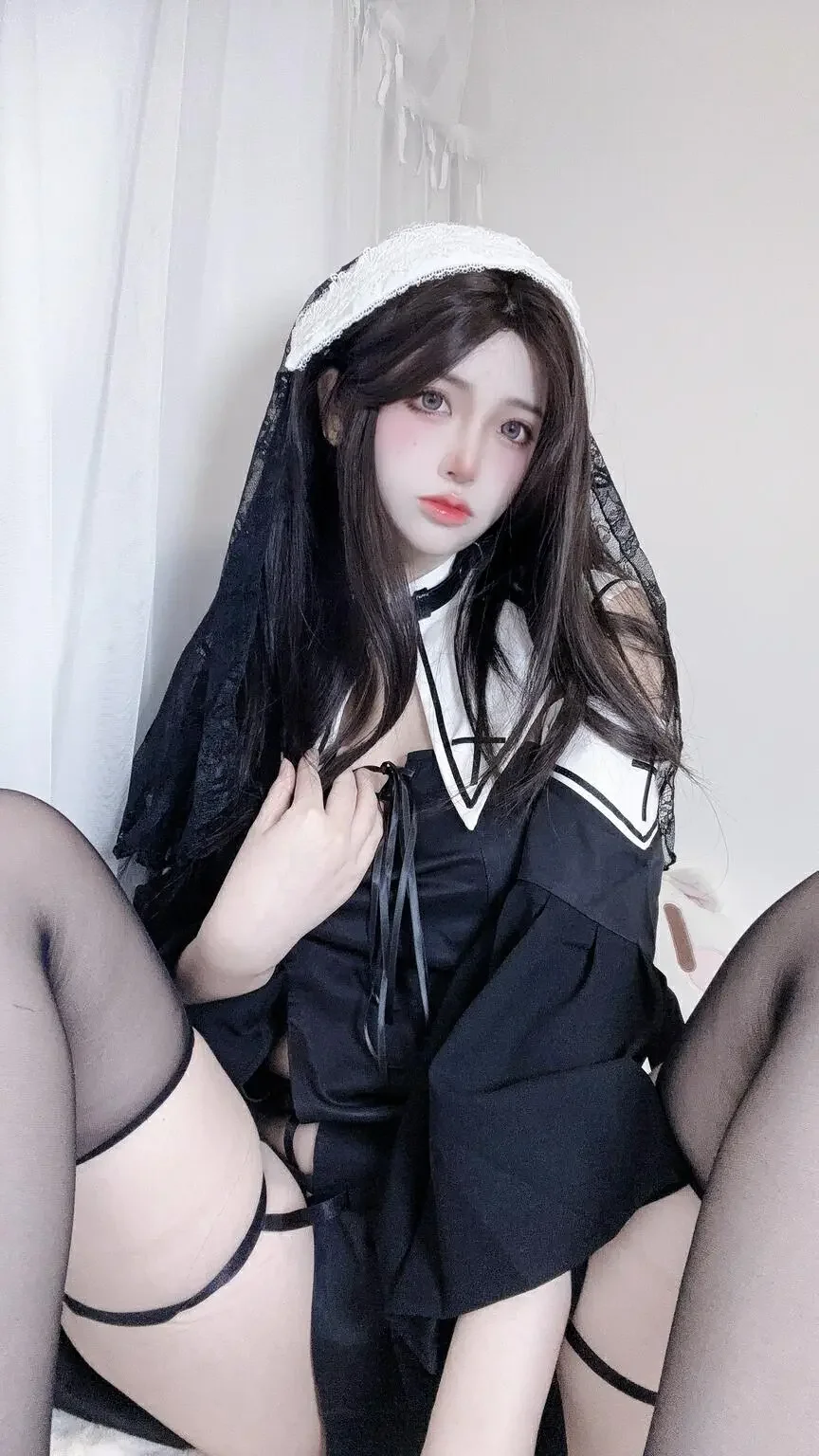 疯猫ss – 修女自拍｜高清图片集
