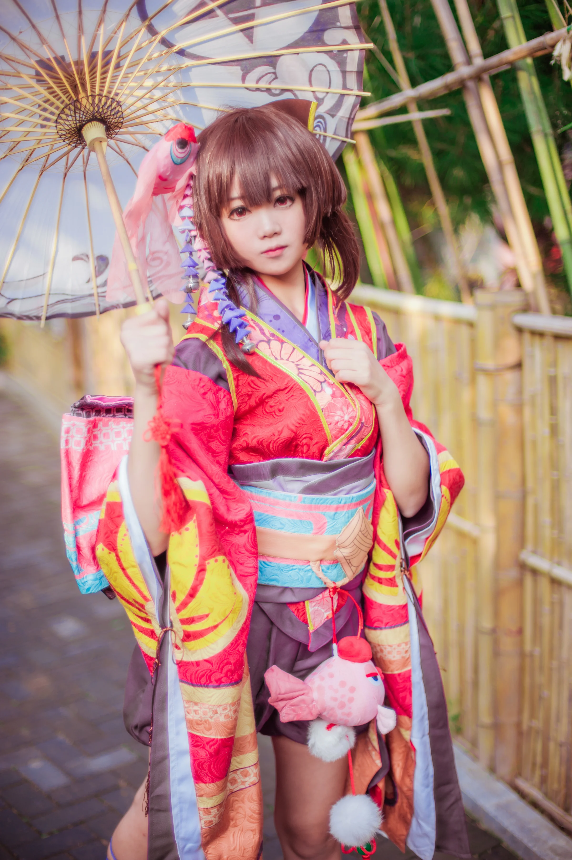 阴阳师神乐COS写真，喜欢很少笑神乐