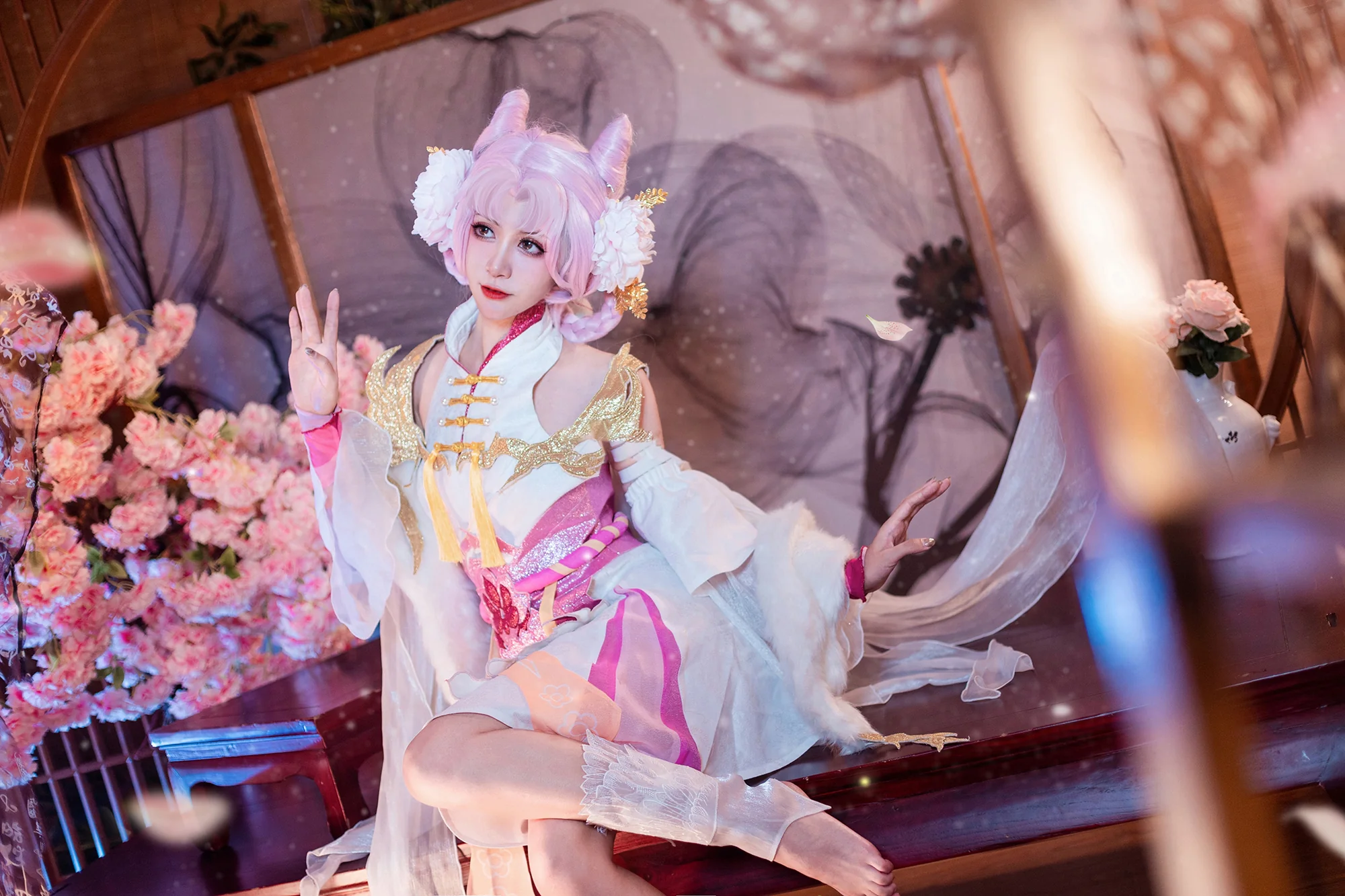 《王者荣耀》嫦娥拒霜思COS写真