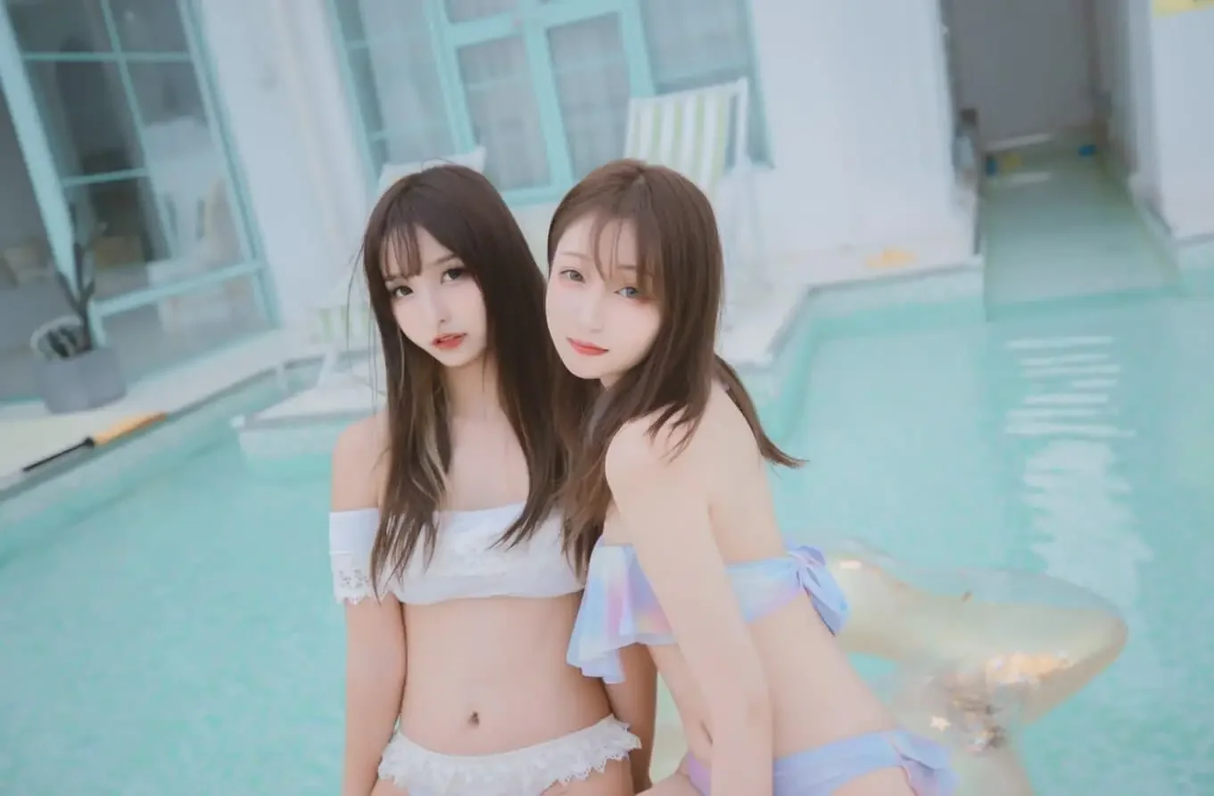 神楽坂真冬 – 《笑颜水时计》夏日比基尼【153P】｜高清图片集