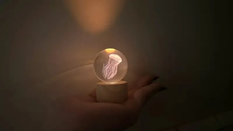 扭蛋商品《發光水母 crystal ball》宣布將會在今年10月份推出｜高清图片集