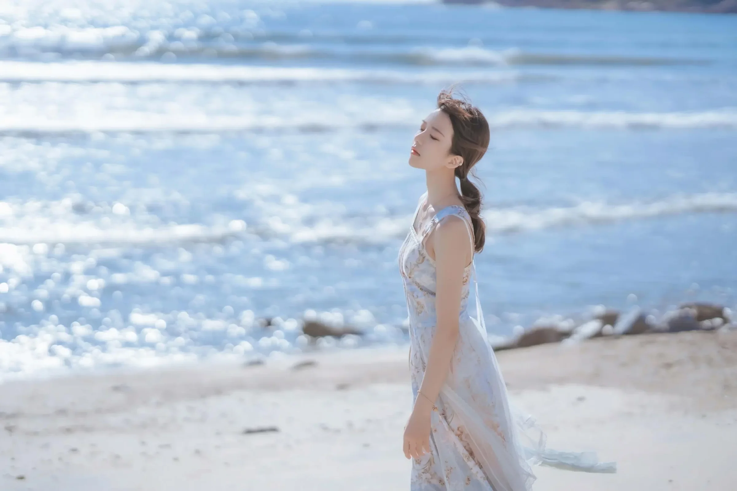 桜桃喵 – 发光的海｜高清图片集