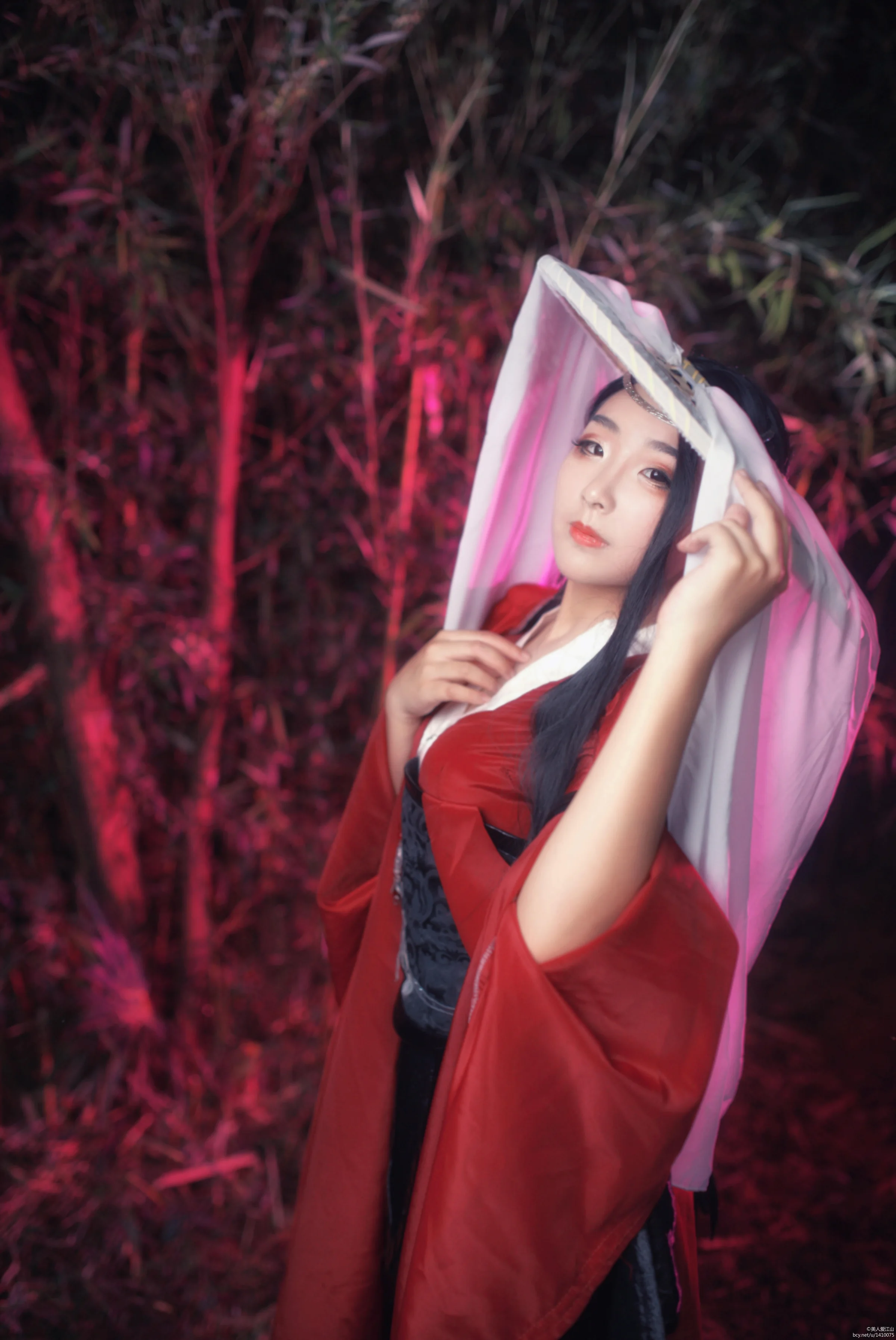 剑侠情缘网络版叁 恶人秦风花姐COS写真