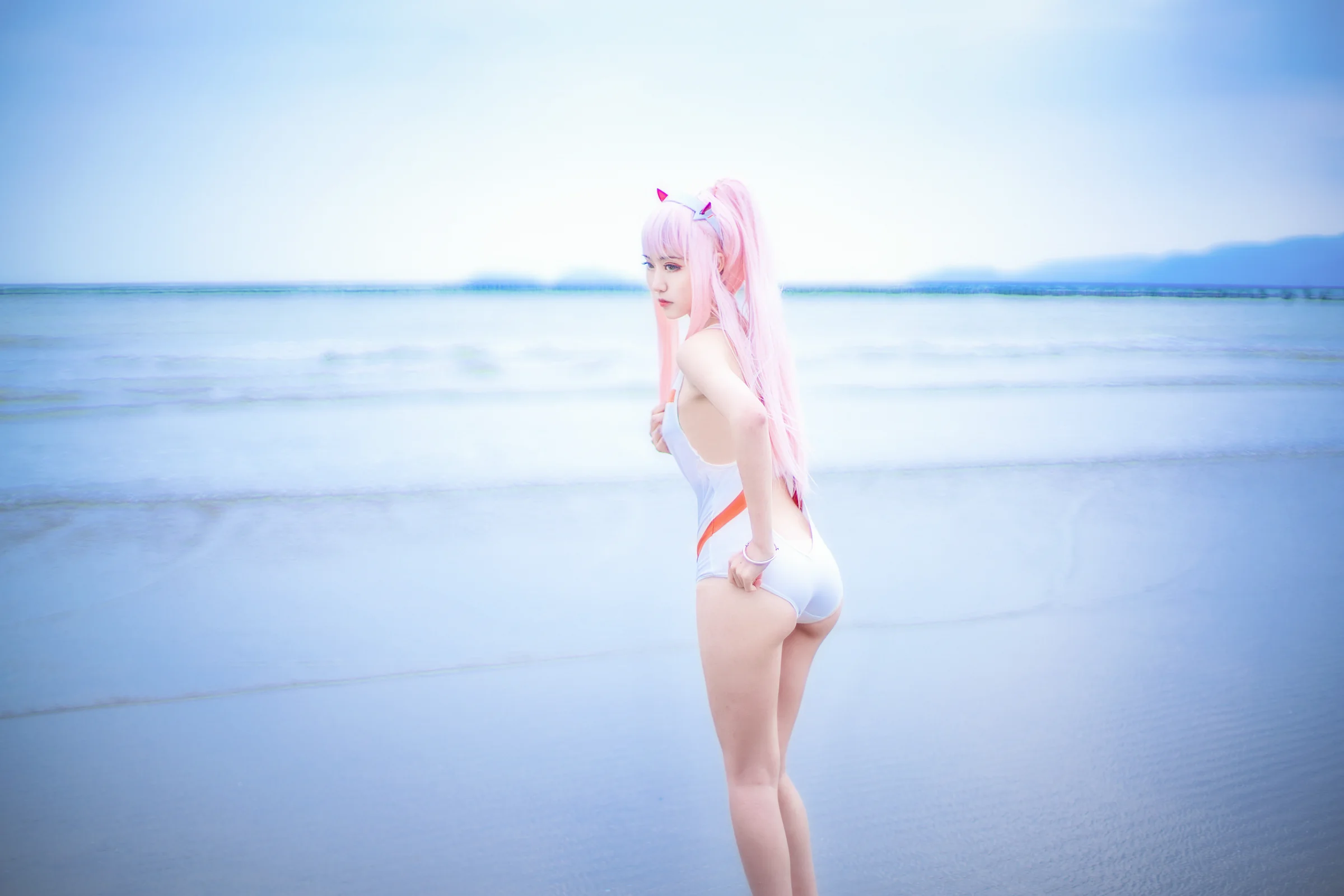 02泳装COS写真