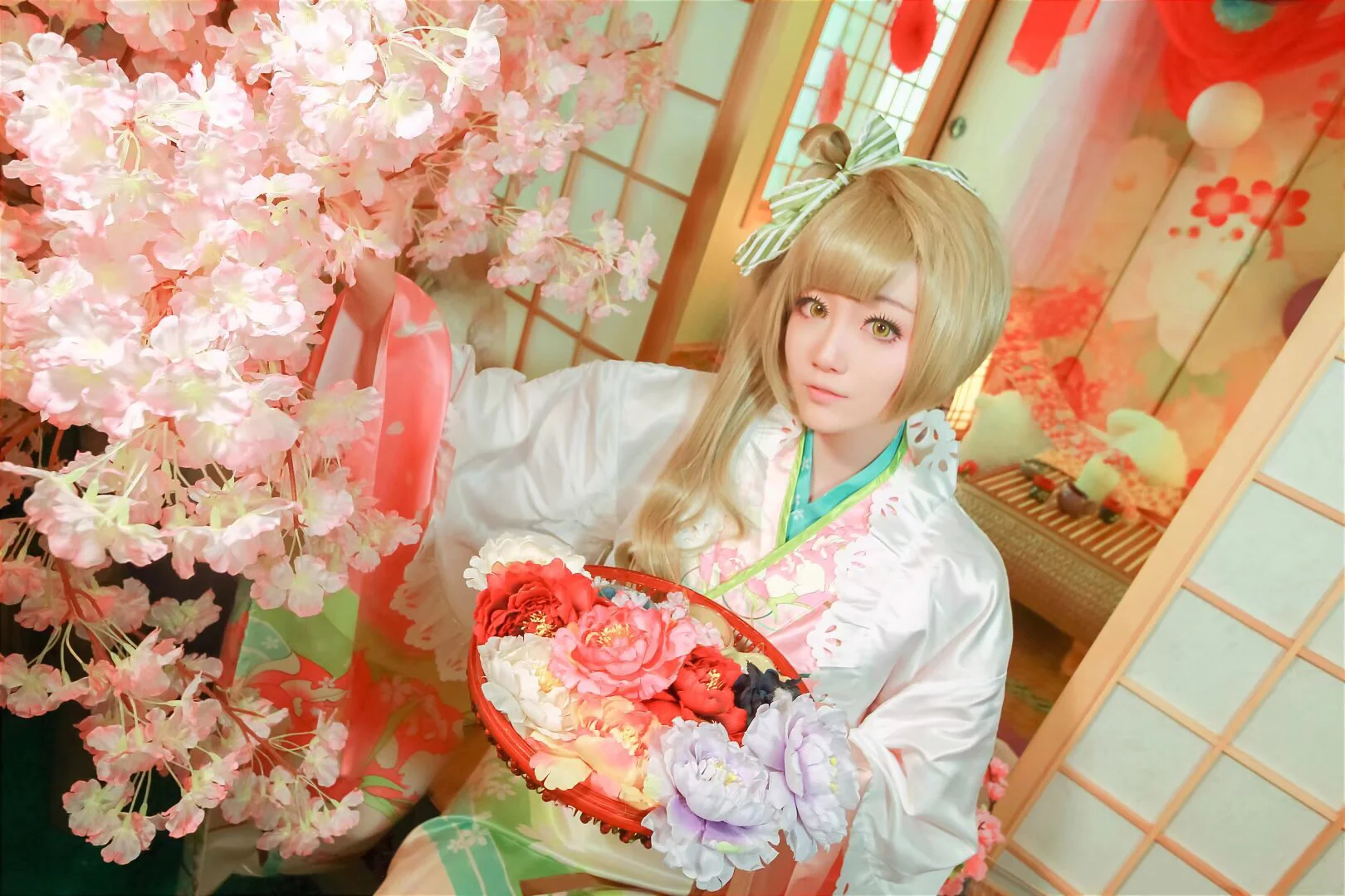 南小鸟正月觉醒COS写真