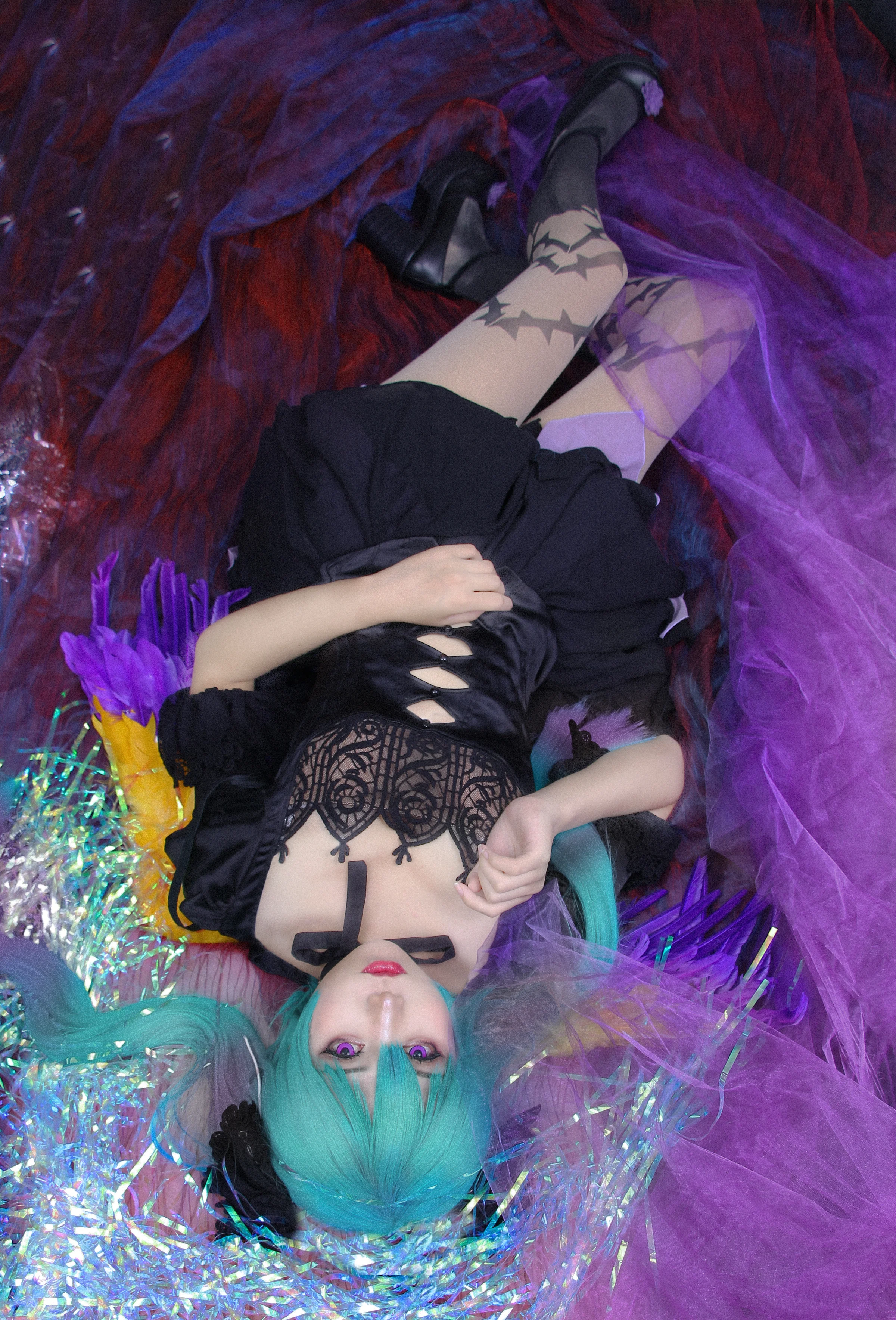 消灭都市手游联动初音未来COS写真