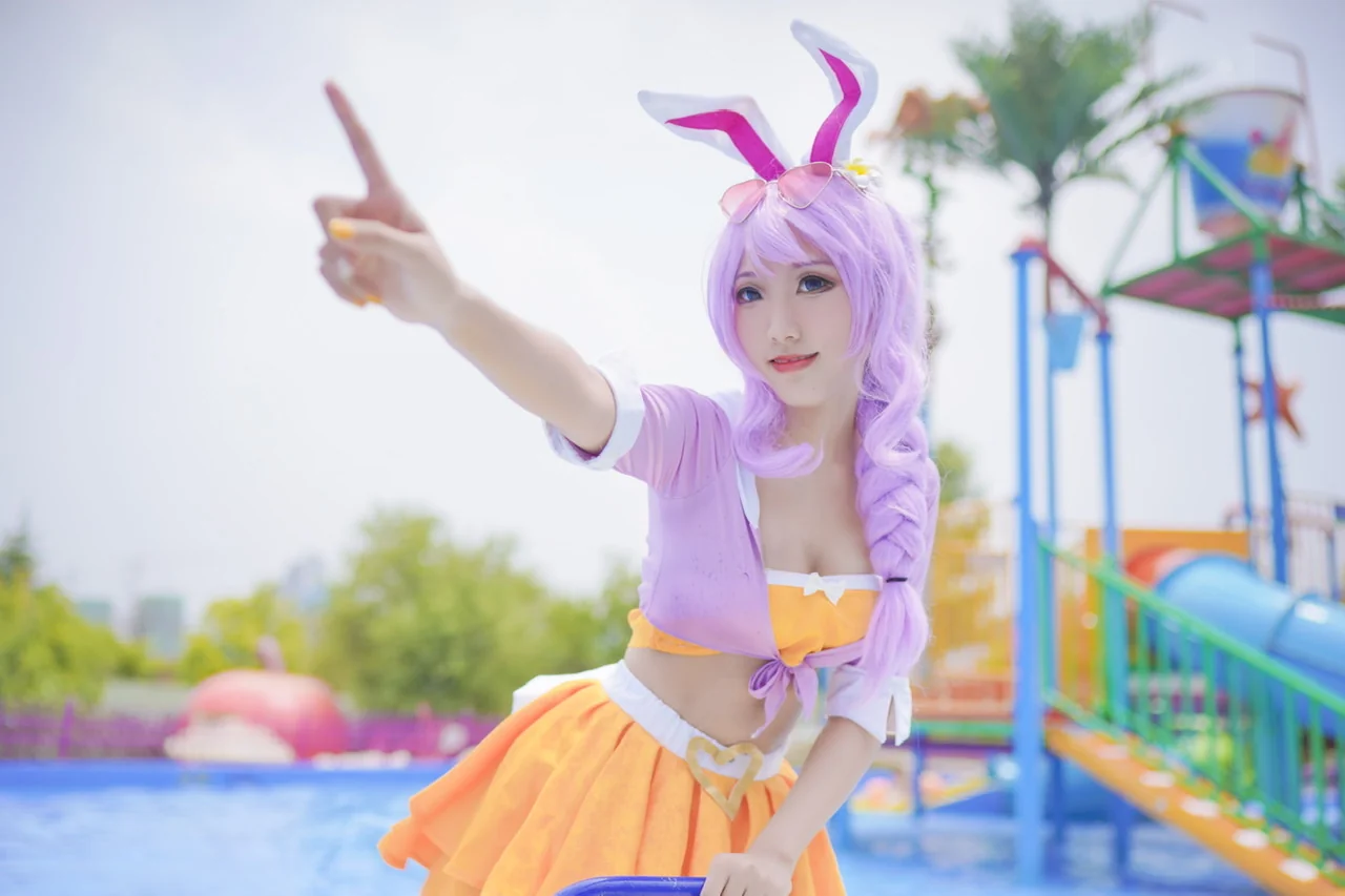 公孙离蜜橘之夏泳装COS写真
