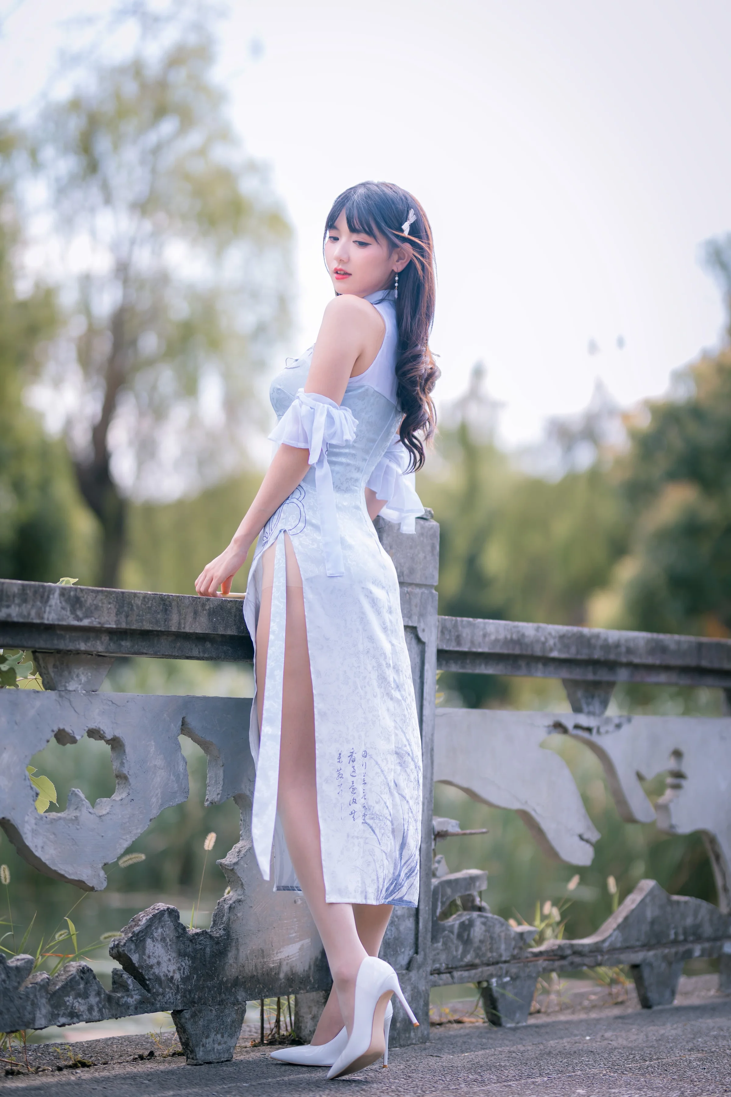 陆卿卿 – 蓝色旗袍｜高清图片集