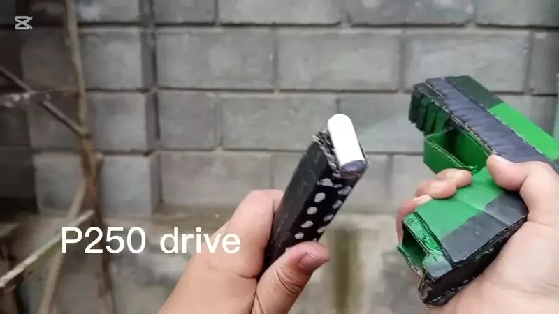 網友自製的各種厚紙板模型槍 發揮想像力真的就能把不可能變可能｜高清图片集
