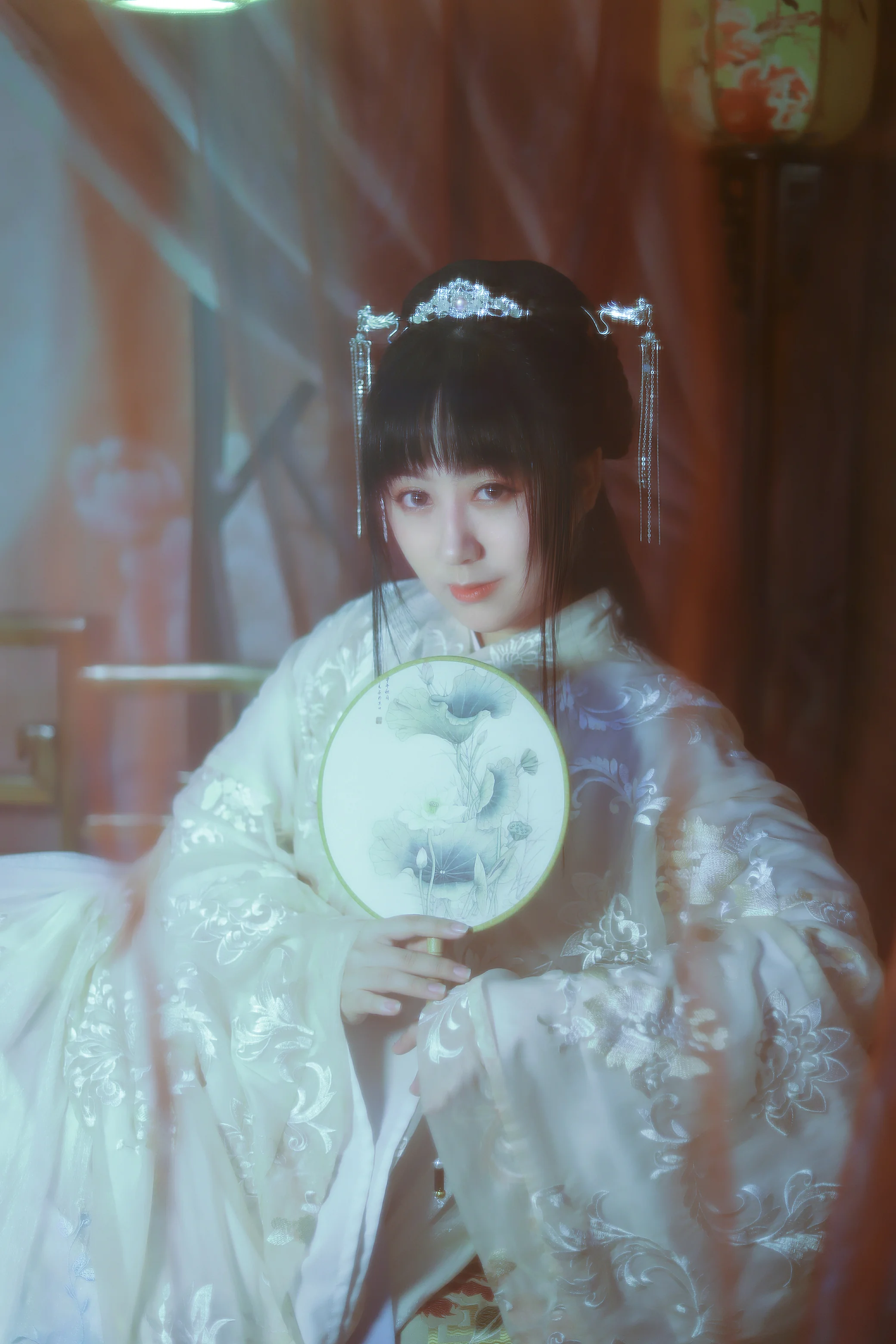 汉服 对镜贴花黄｜高清图片集