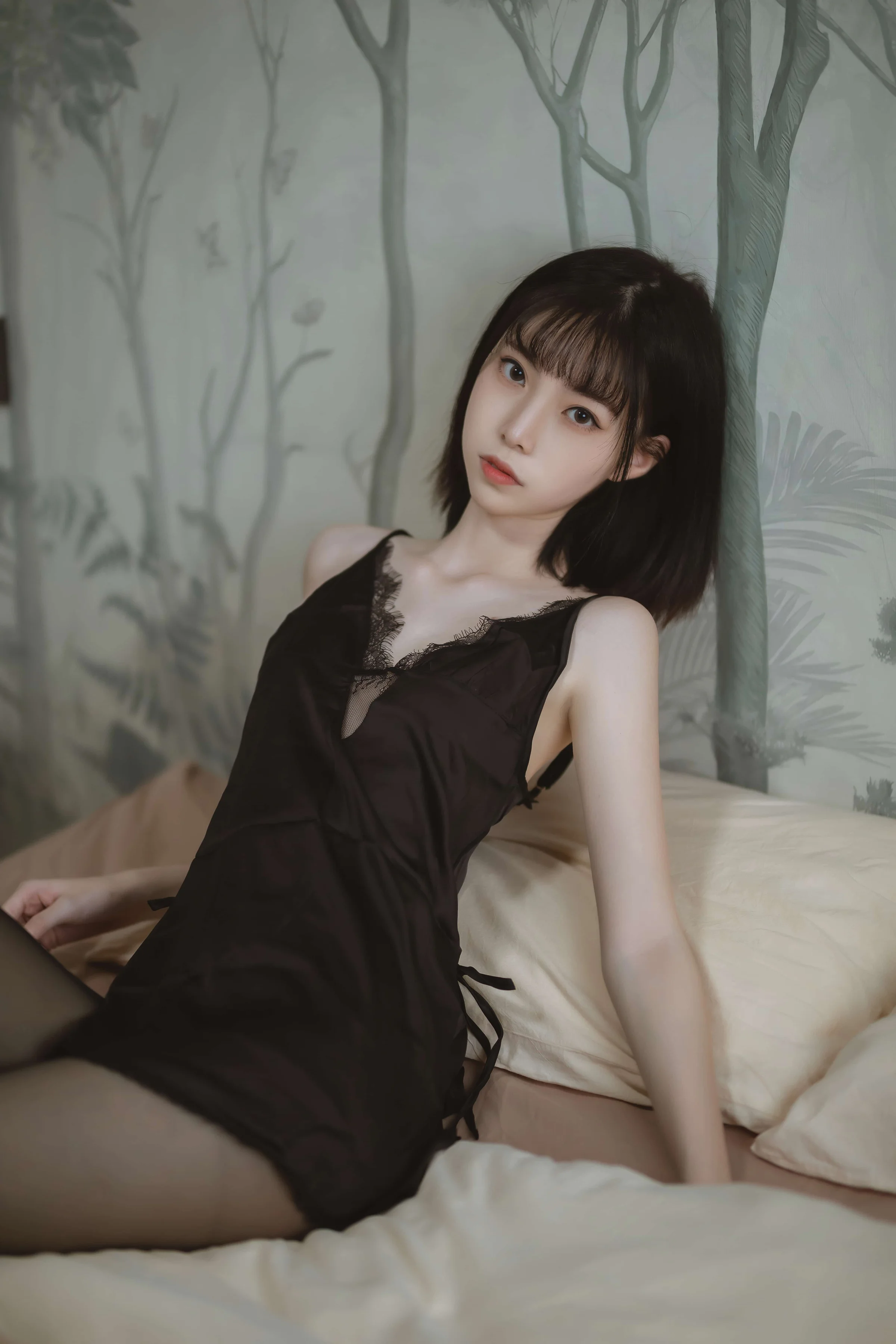 许岚LAN – 黑色蕾丝睡衣 [40P]｜高清图片集